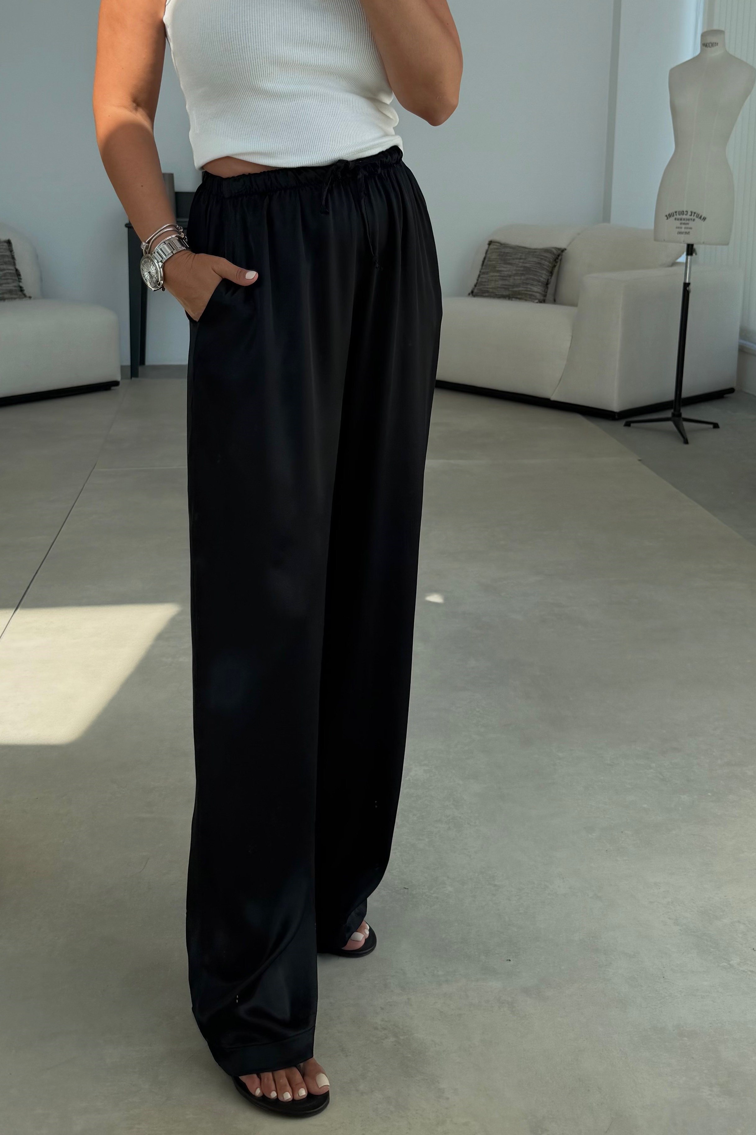 Saten Dökümlü Pantalon SİYAH