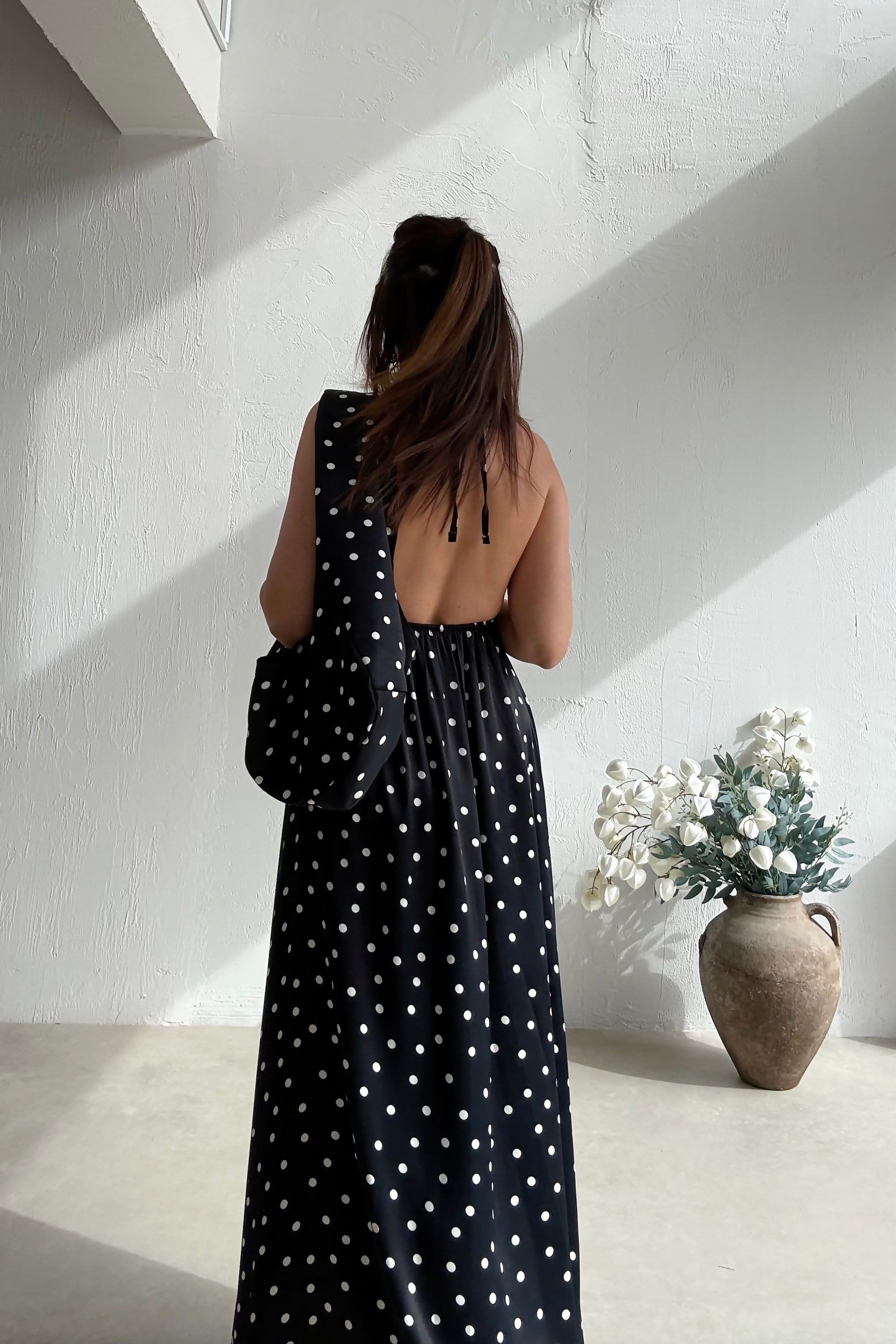 Siyah Çantalı Uçuş Elbise 