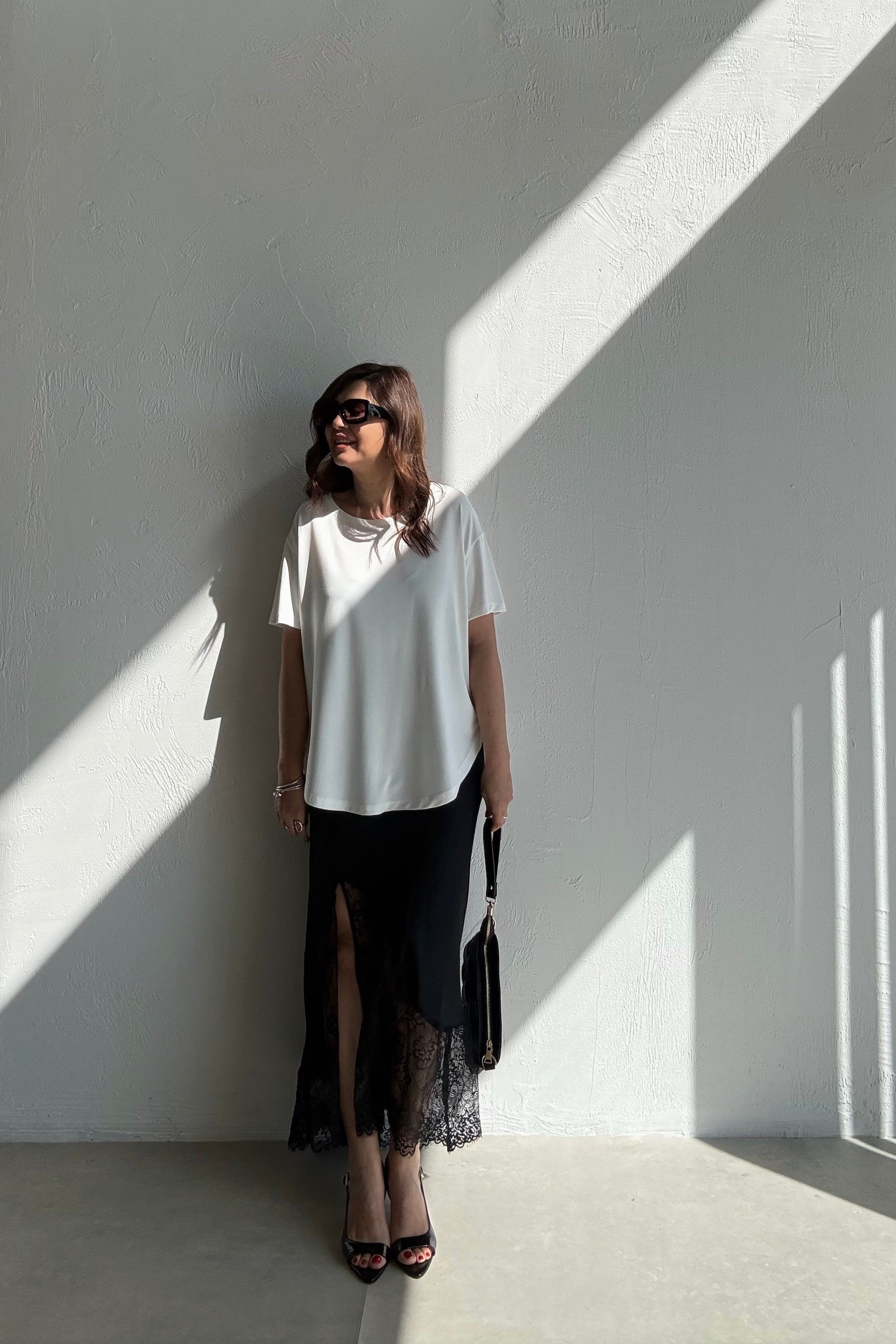 Siyah Dantelli Yırtmaç Etek 