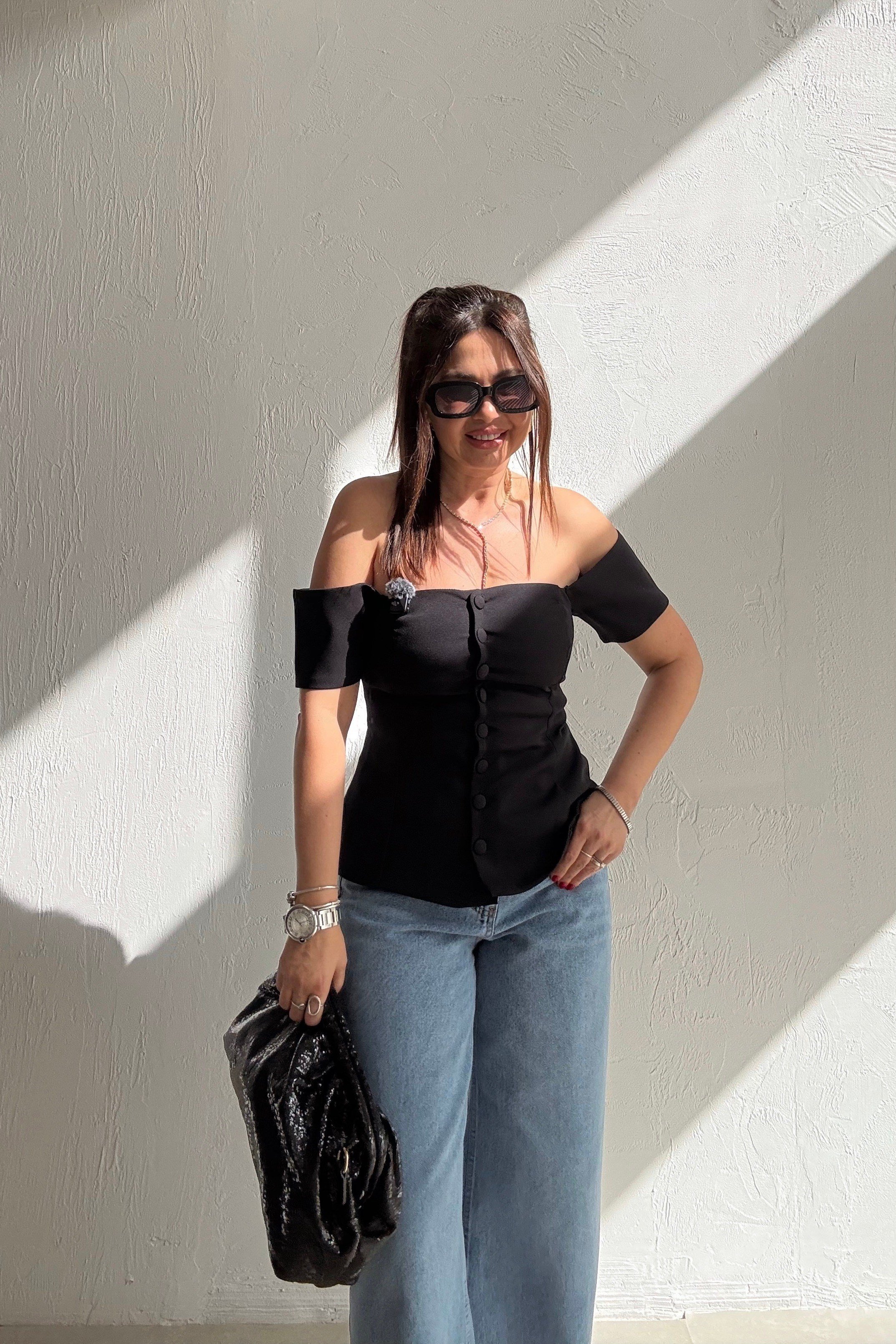 Siyah Düğmeli Büstiyer Bluz 