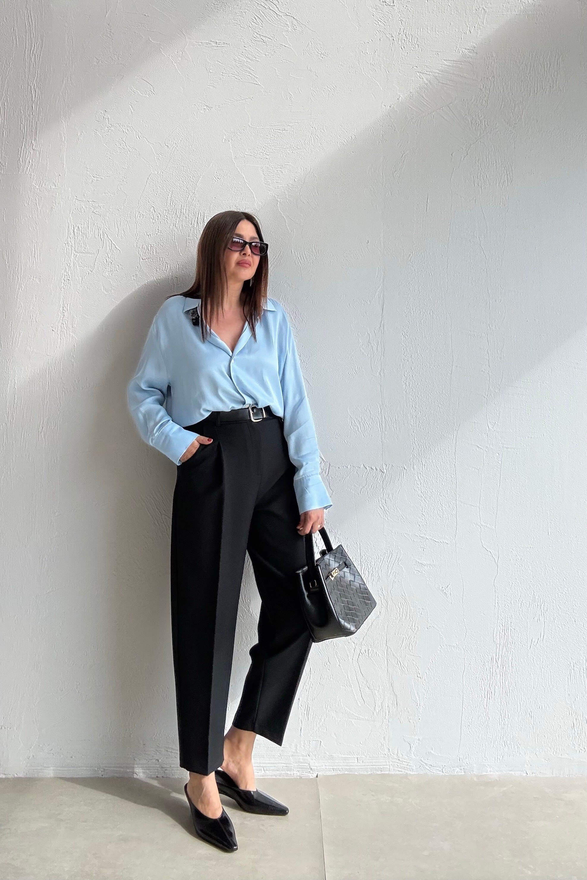 Siyah Kapak Cepli Pantolon 