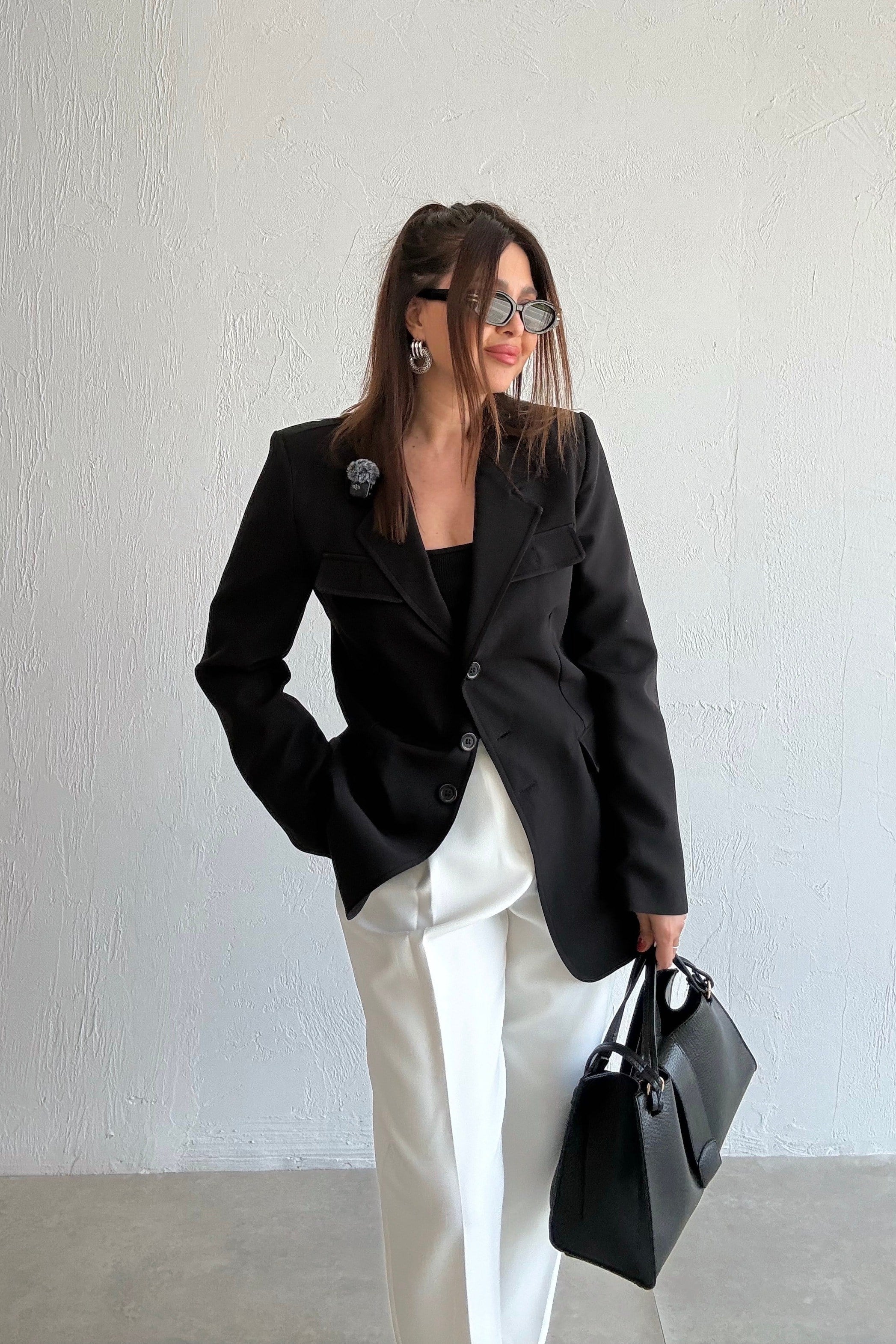 Siyah Üç Düğmeli Ceket 