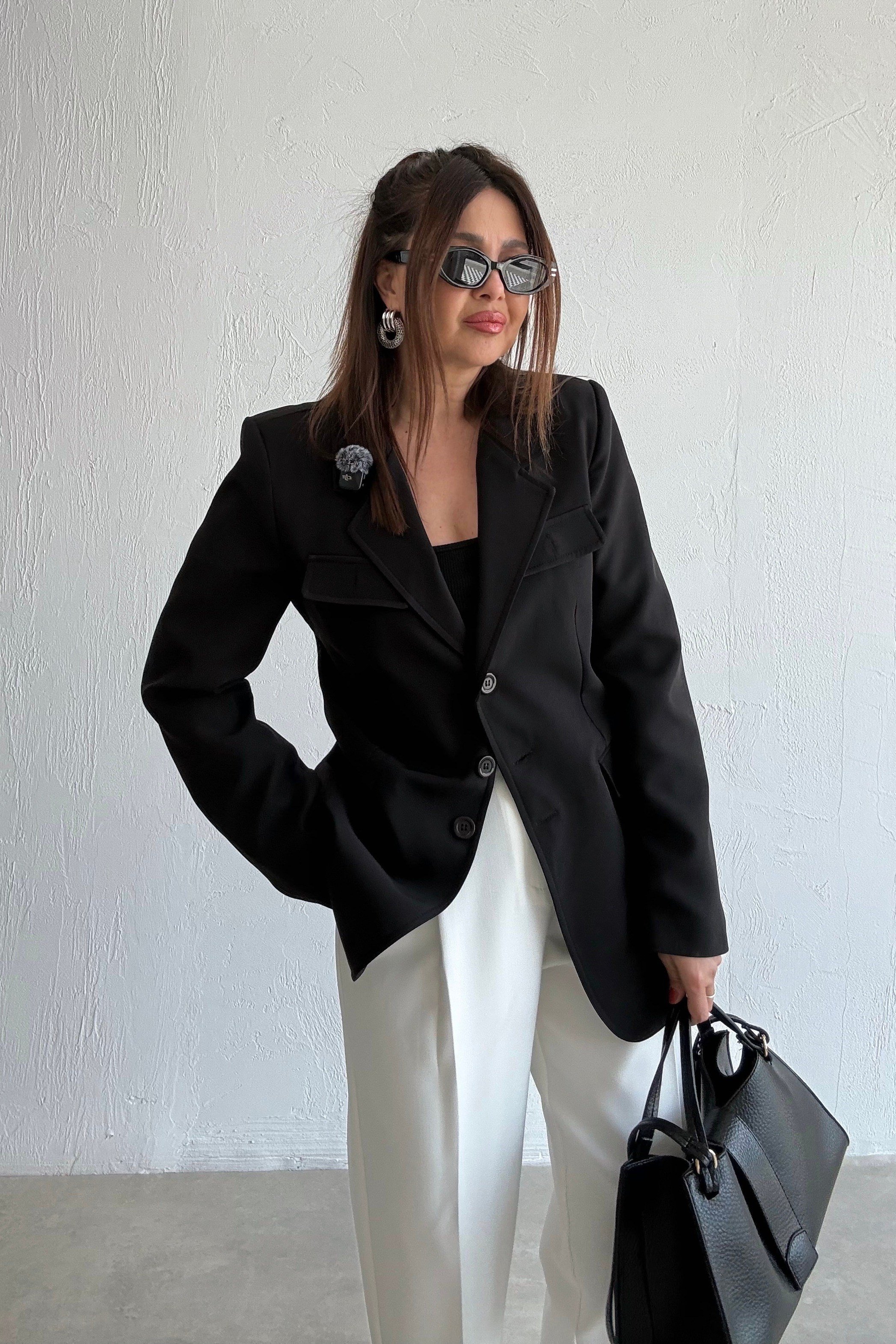 Siyah Üç Düğmeli Ceket 