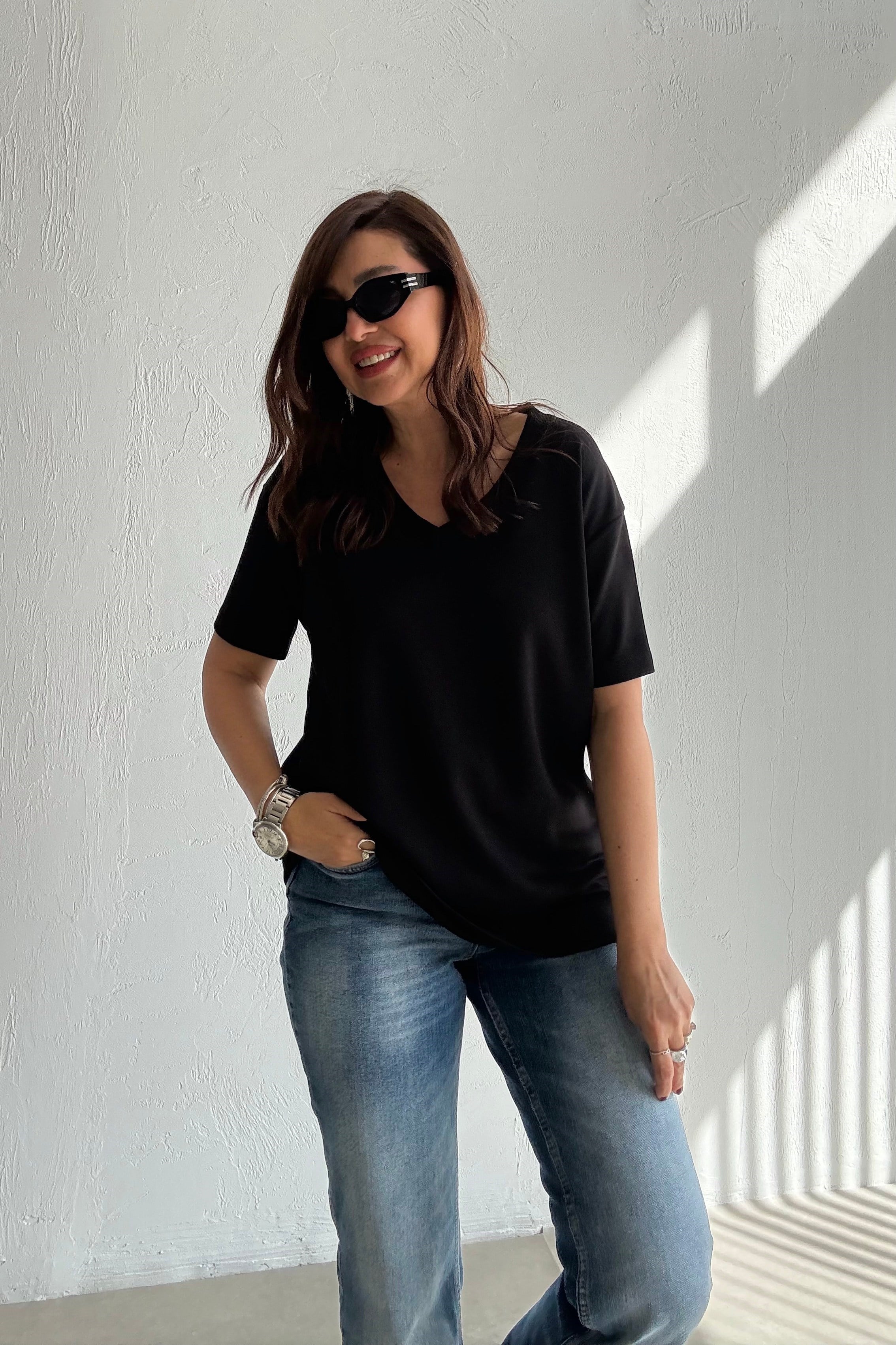 Siyah V Yaka Modal Tişört 