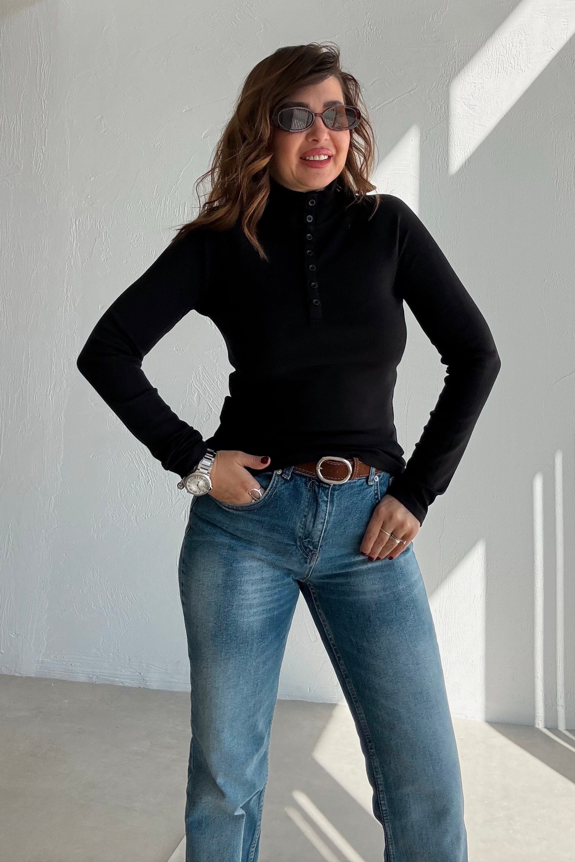Siyah Yüksek Yaka Basic Üst 