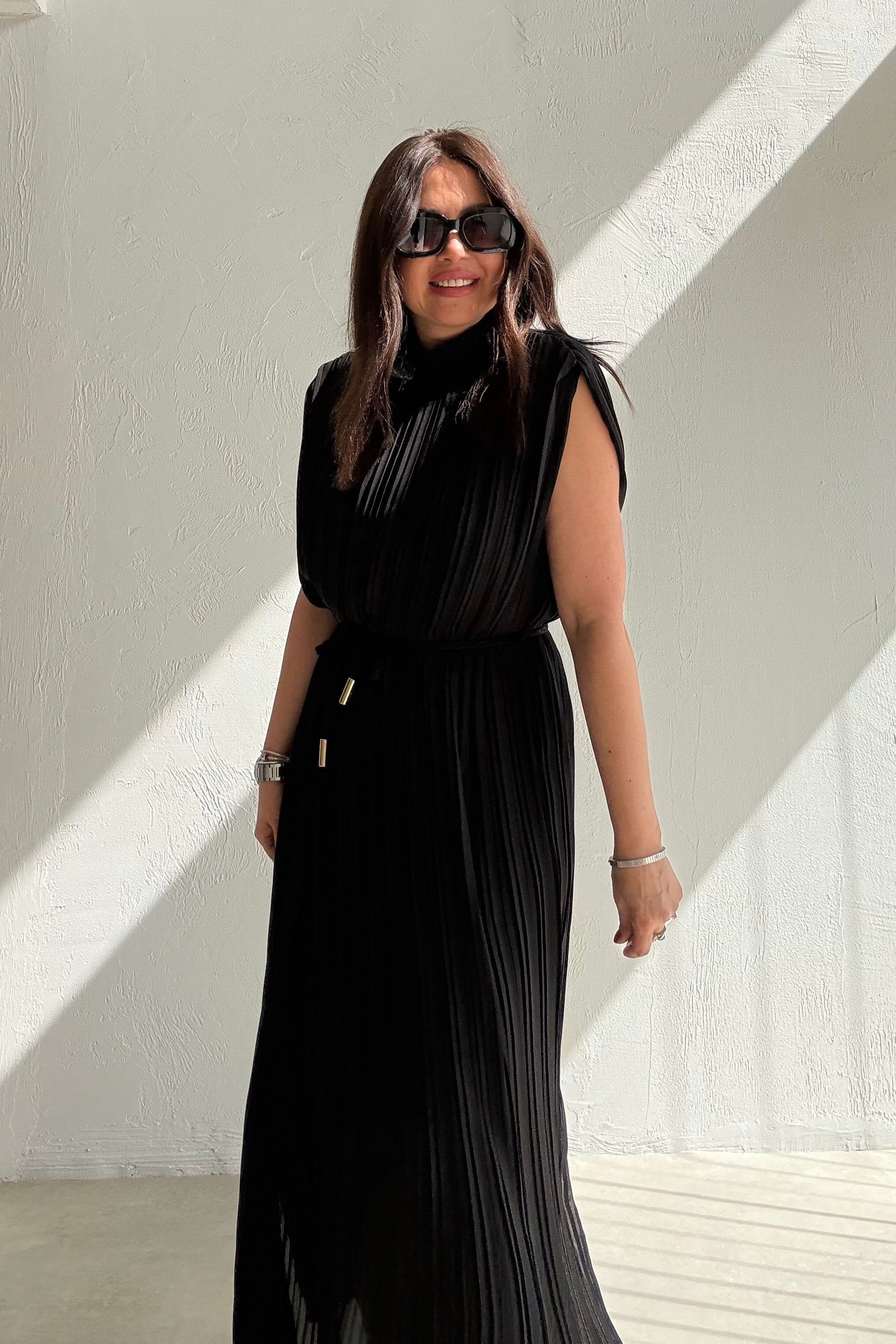 Sole Pilise Elbise SİYAH
