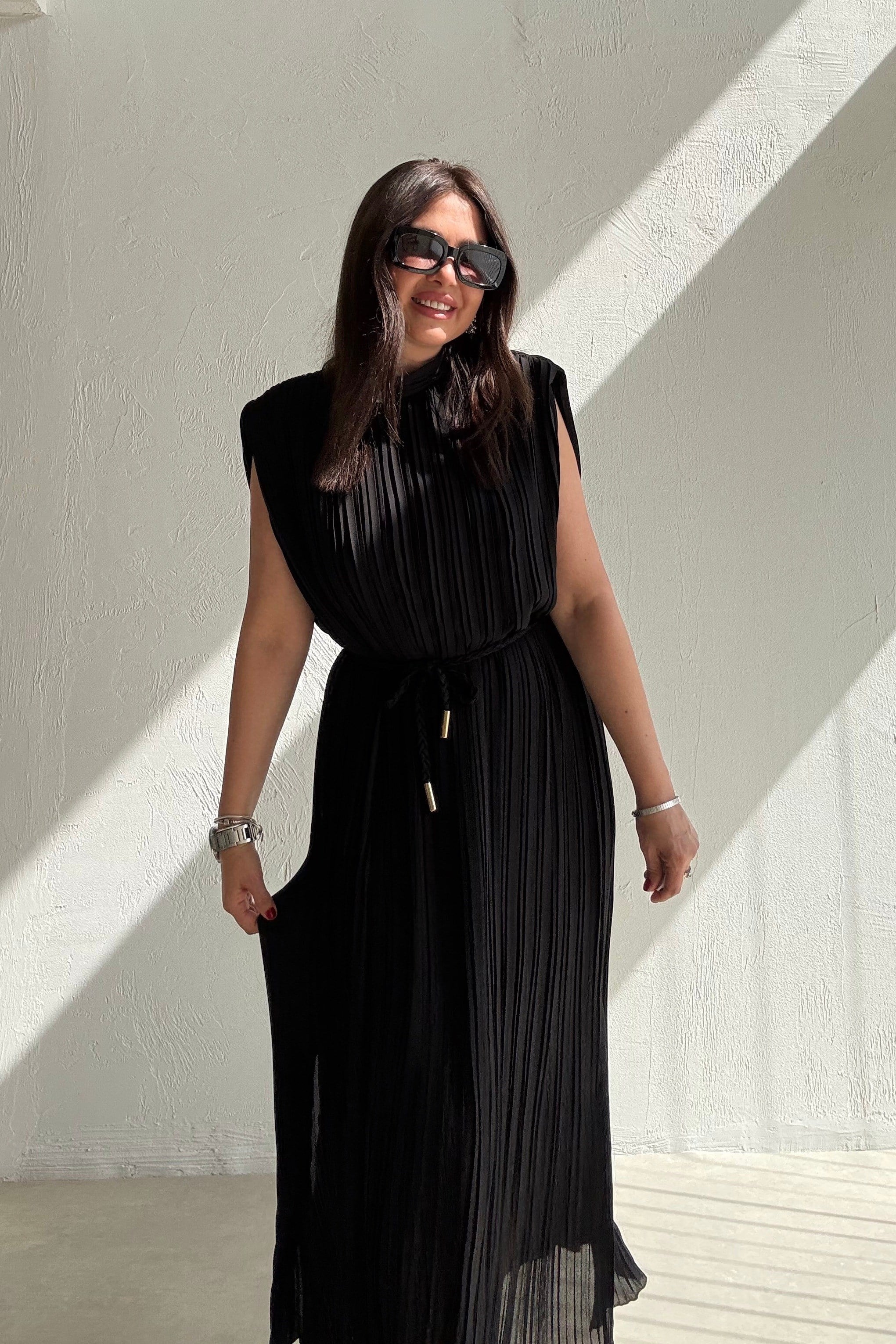 Sole Pilise Elbise SİYAH