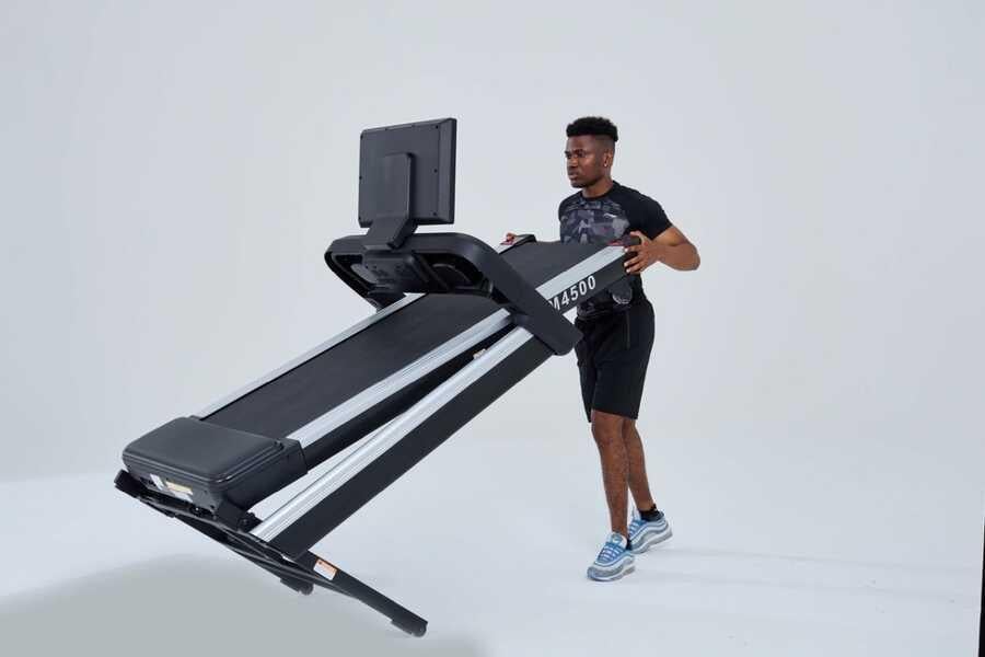 Tunturi Marathon TM 4500 Otomatik eğimli, 4 HP. Sessiz Motorlu, Otomatik Katlamalı, Eksi Eğimli, Fitness Uygulamalı Koşu Bandı