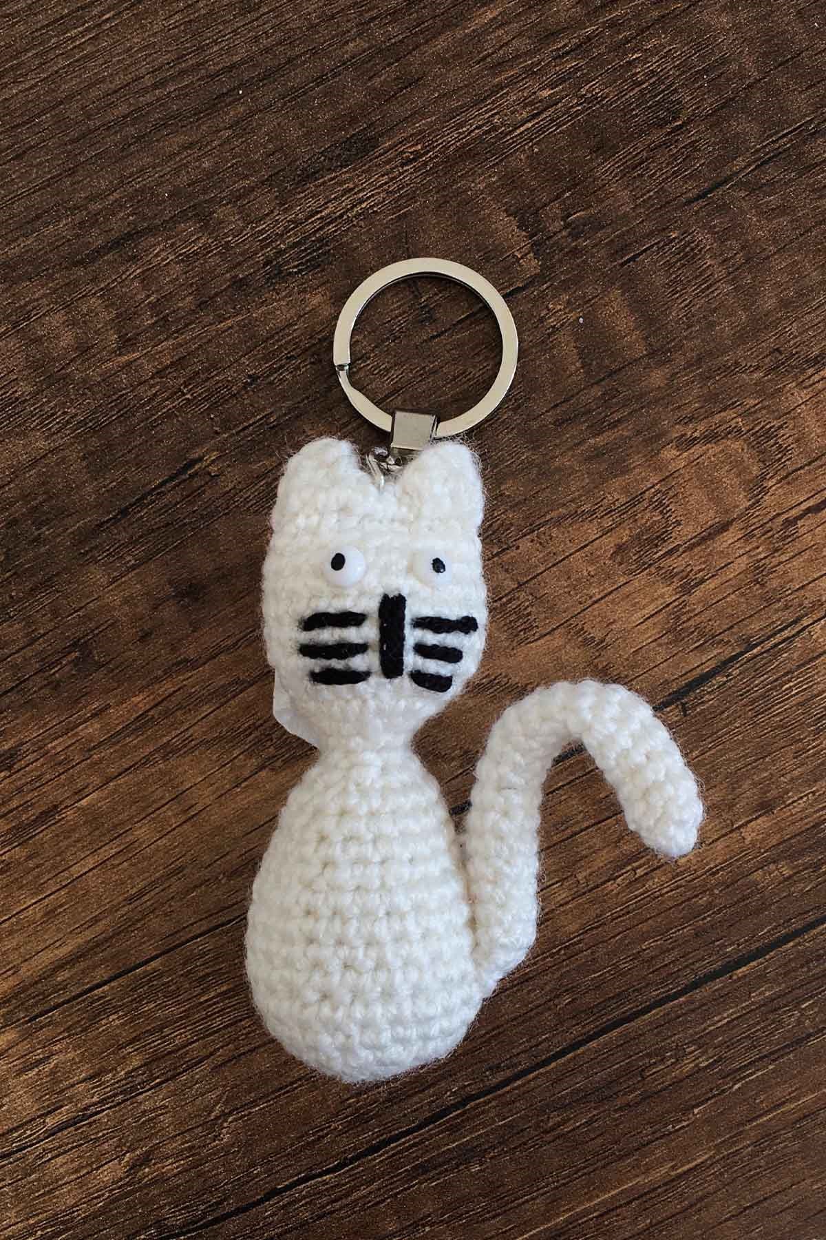 Beyaz El Örme İşi Kedi Anahtarlık