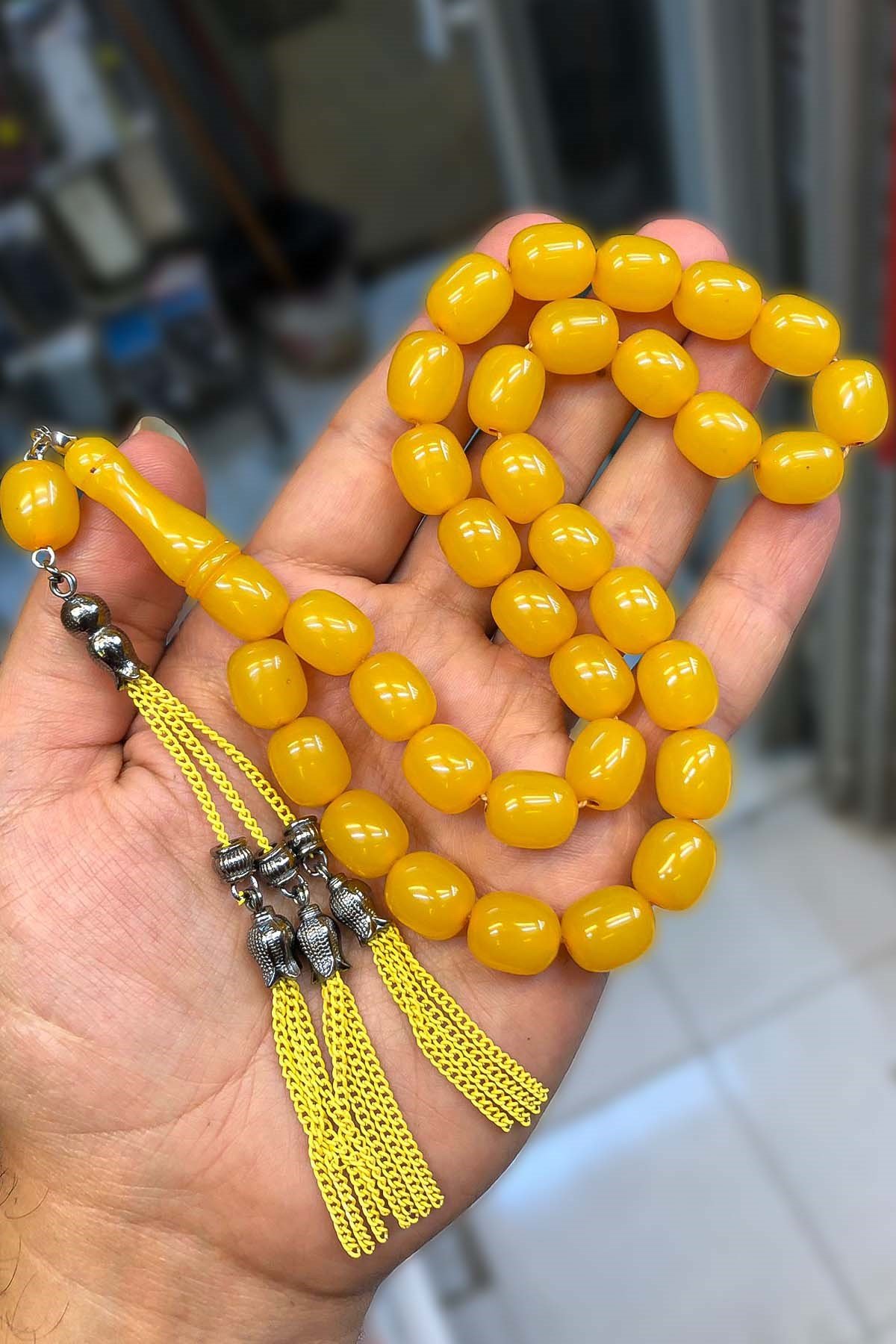 İri Boy Limon Renk Lale Püsküllü Toz Kehribar Tesbih