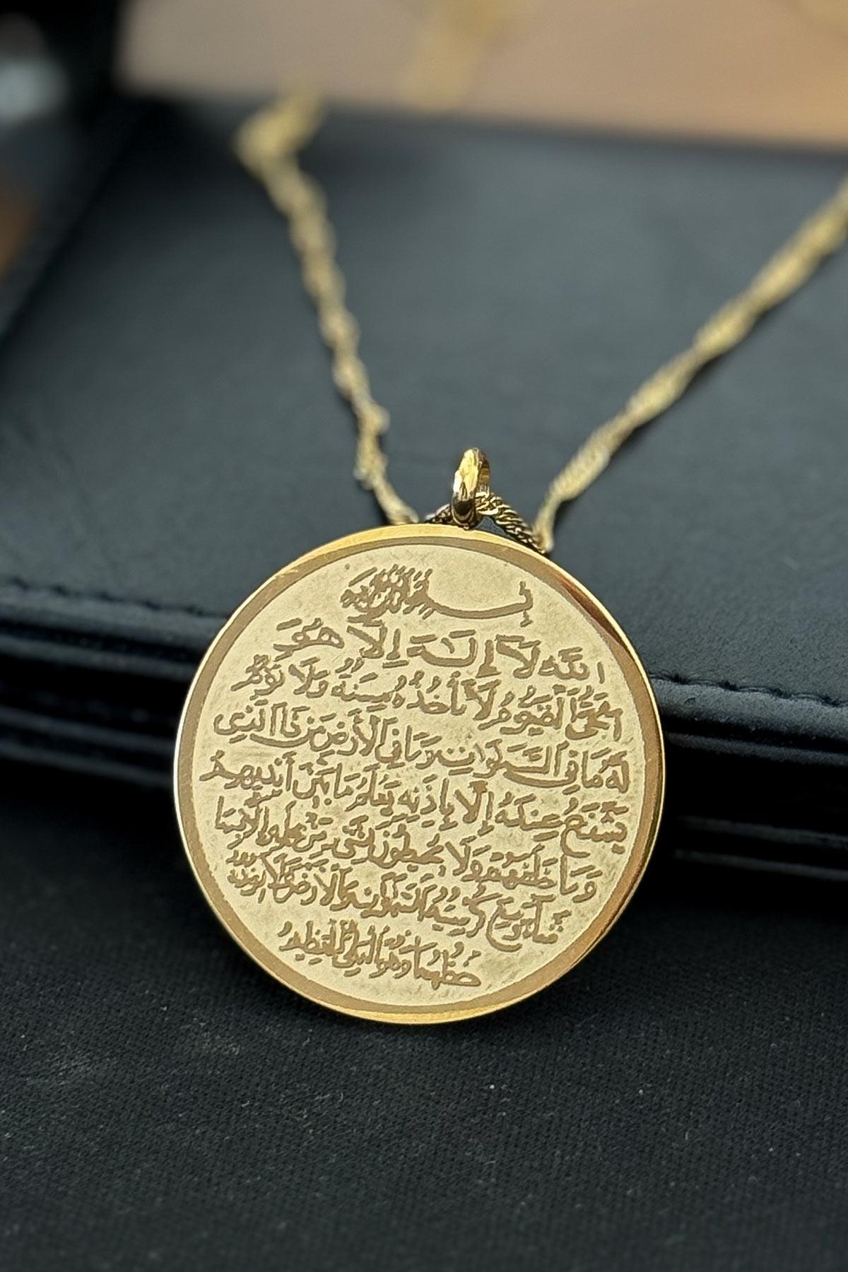 Kararmaz Çift Tarafli Vav ve Ayetel Kürsi Yazılı Kolye