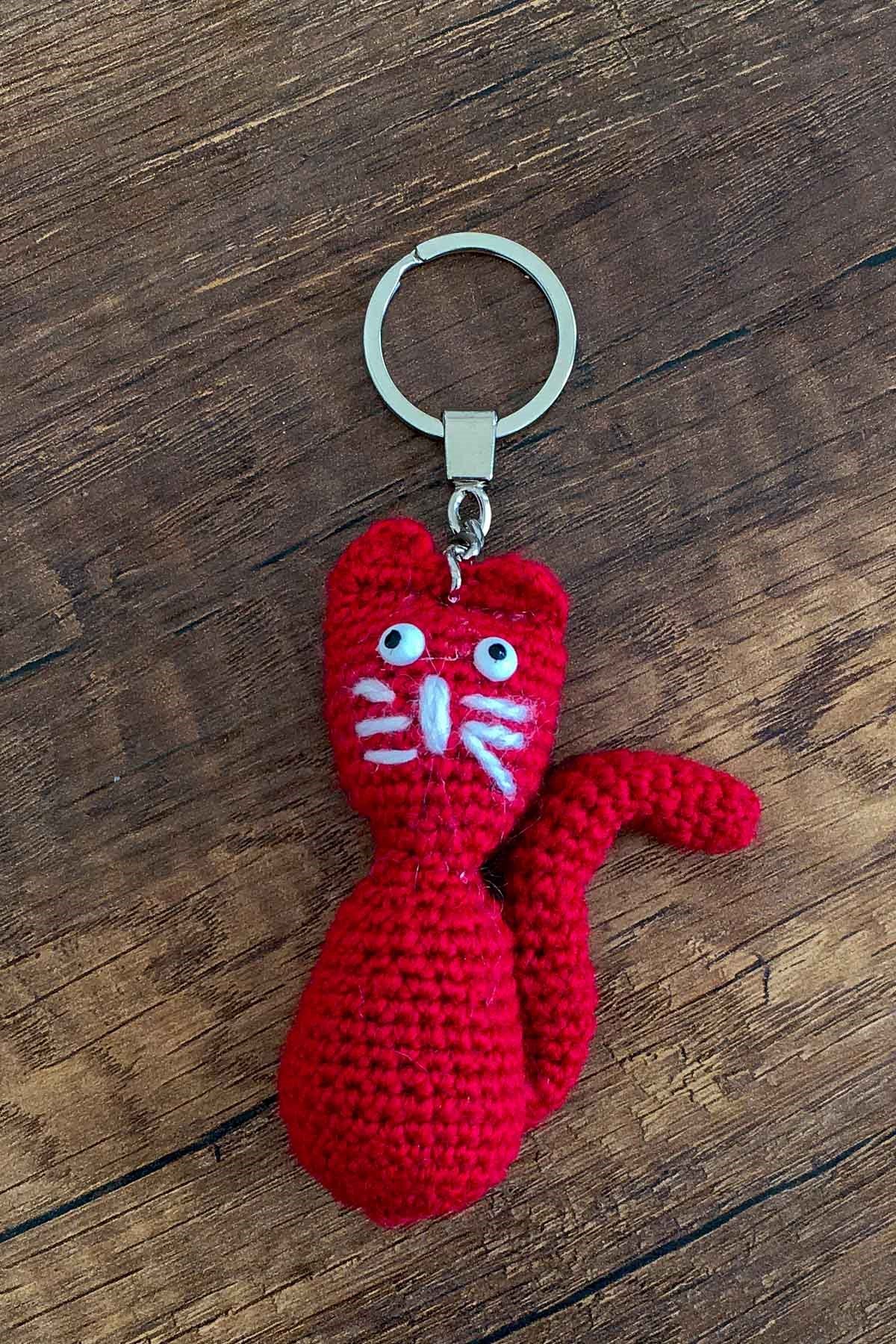 Kırmızı Renk El Örme İşi Kedi Anahtarlık