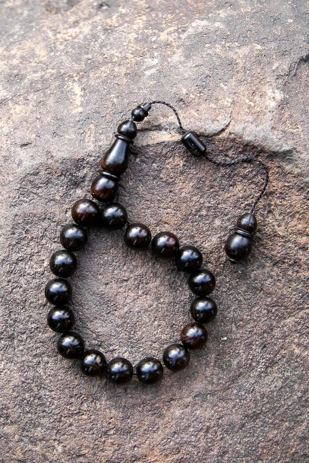 Küre 17'lik Usta İşi Abanoz Ağacı Tesbih