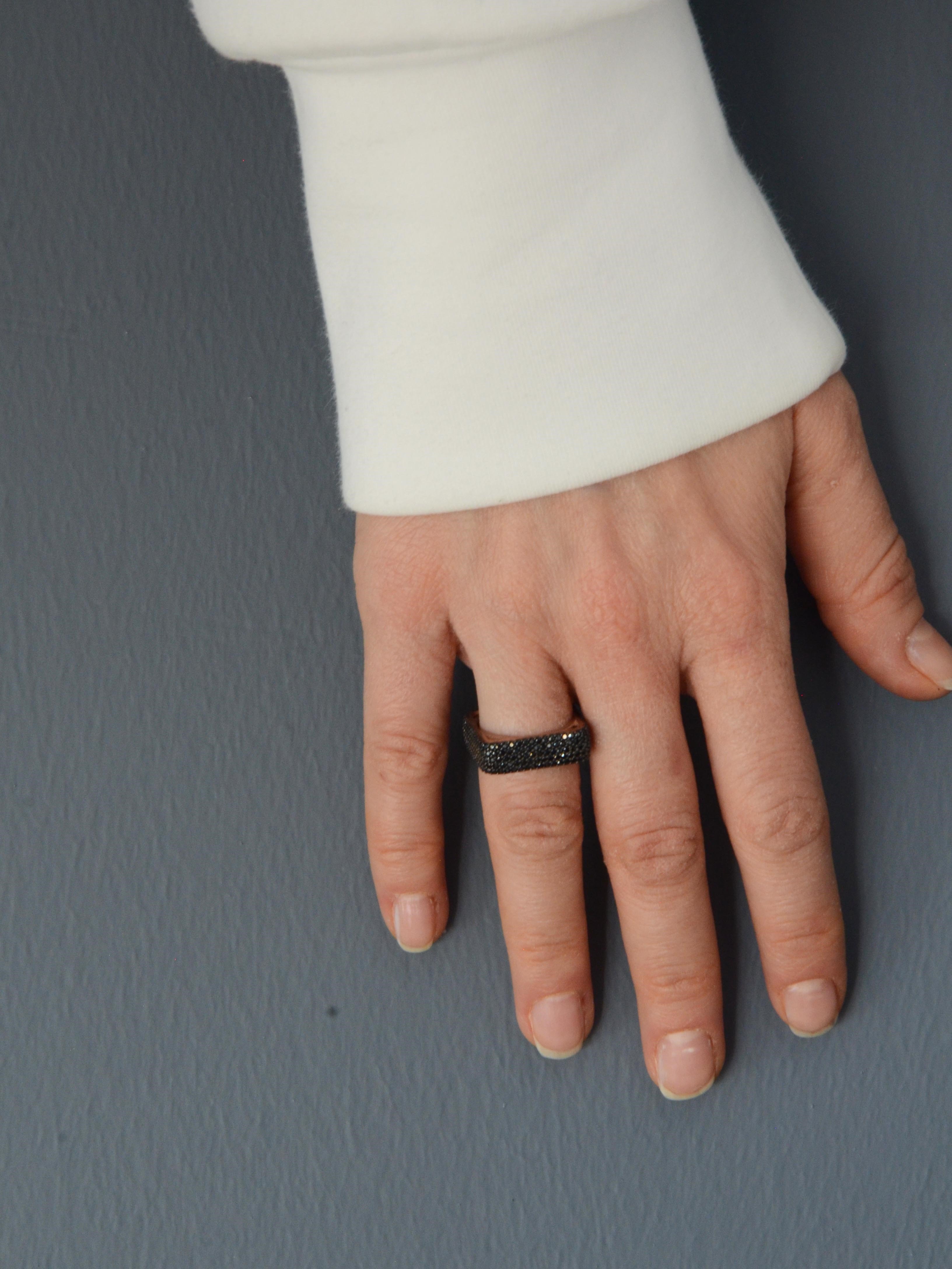 Infinity Ring, Black Sky