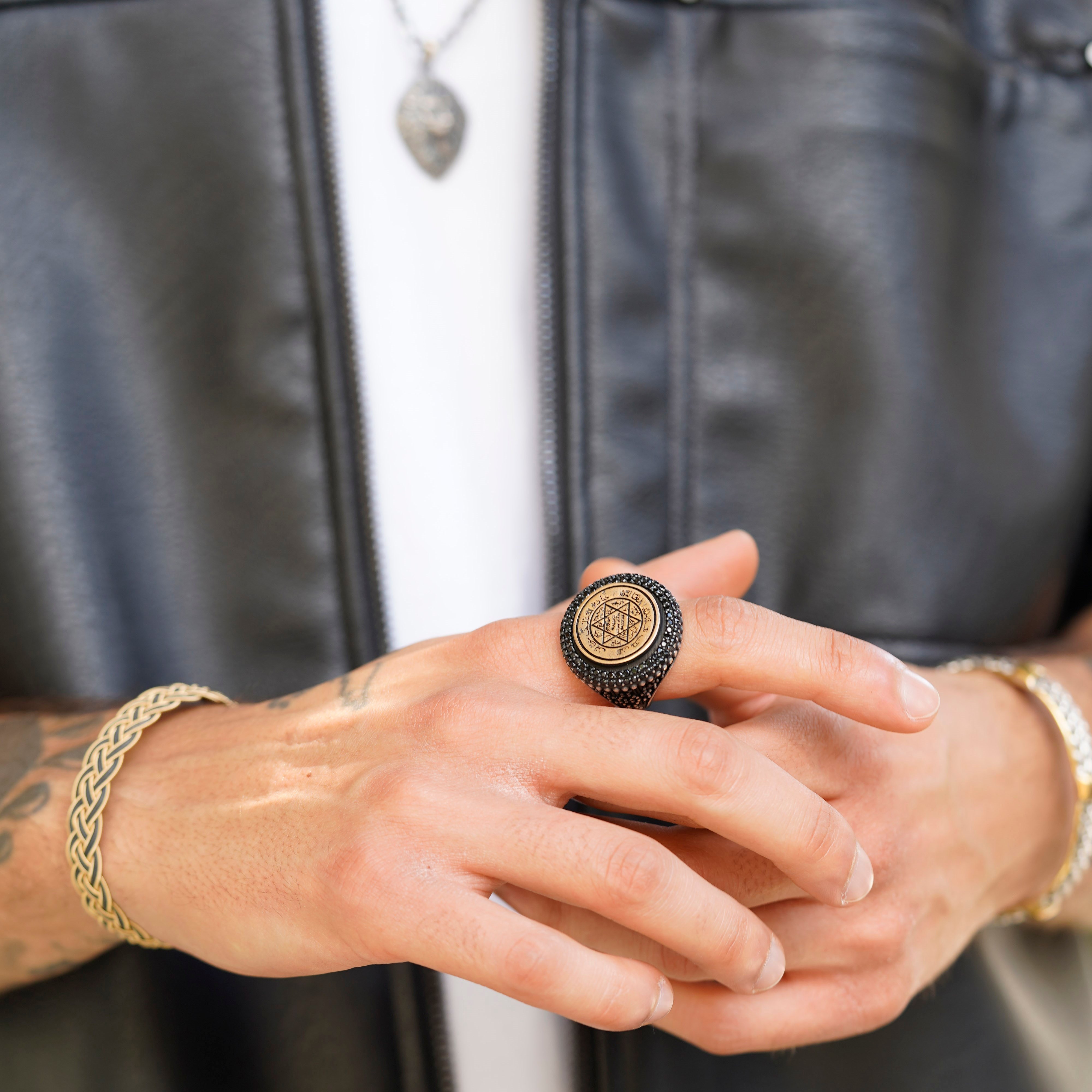 Luxury Black Ring