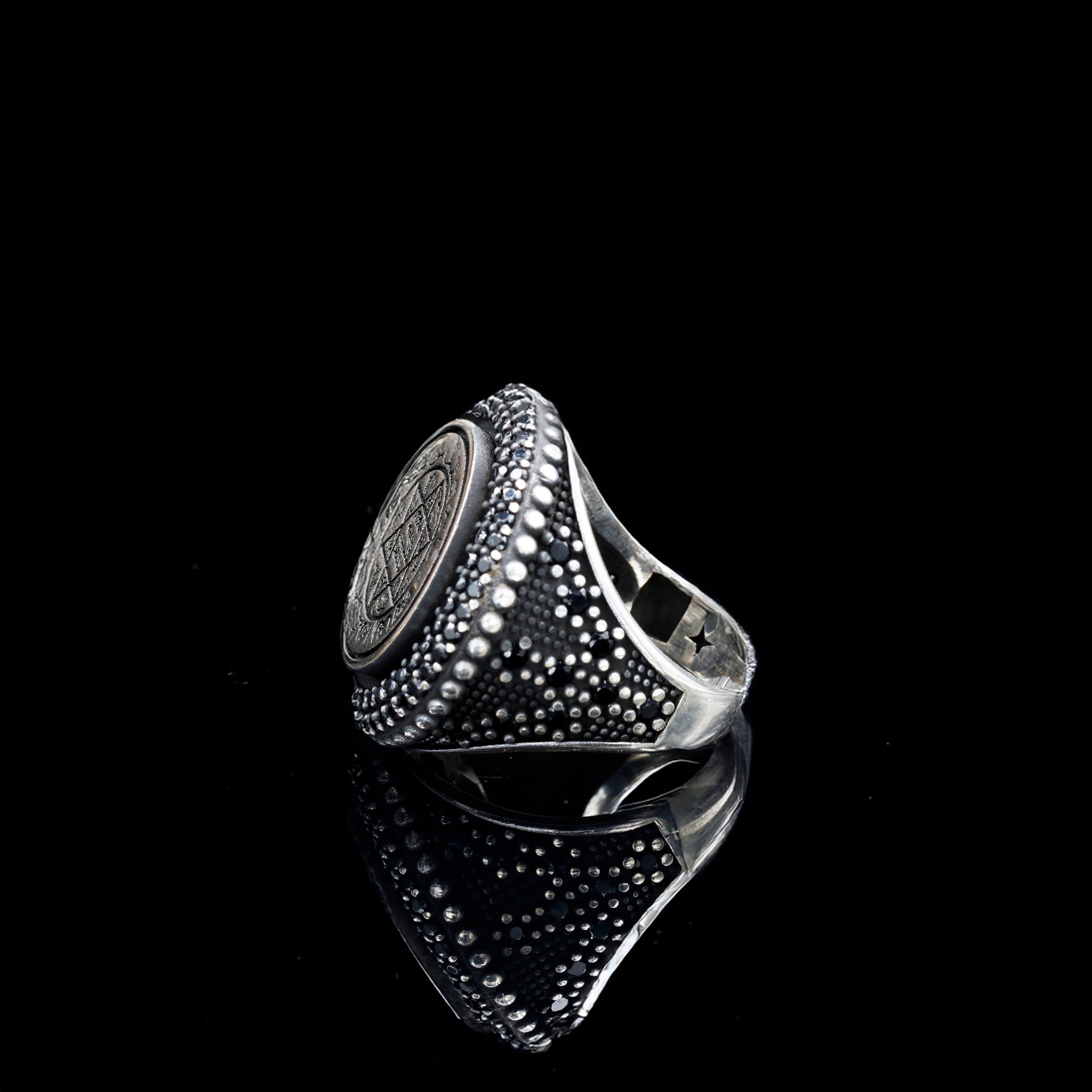 Luxury Black Ring