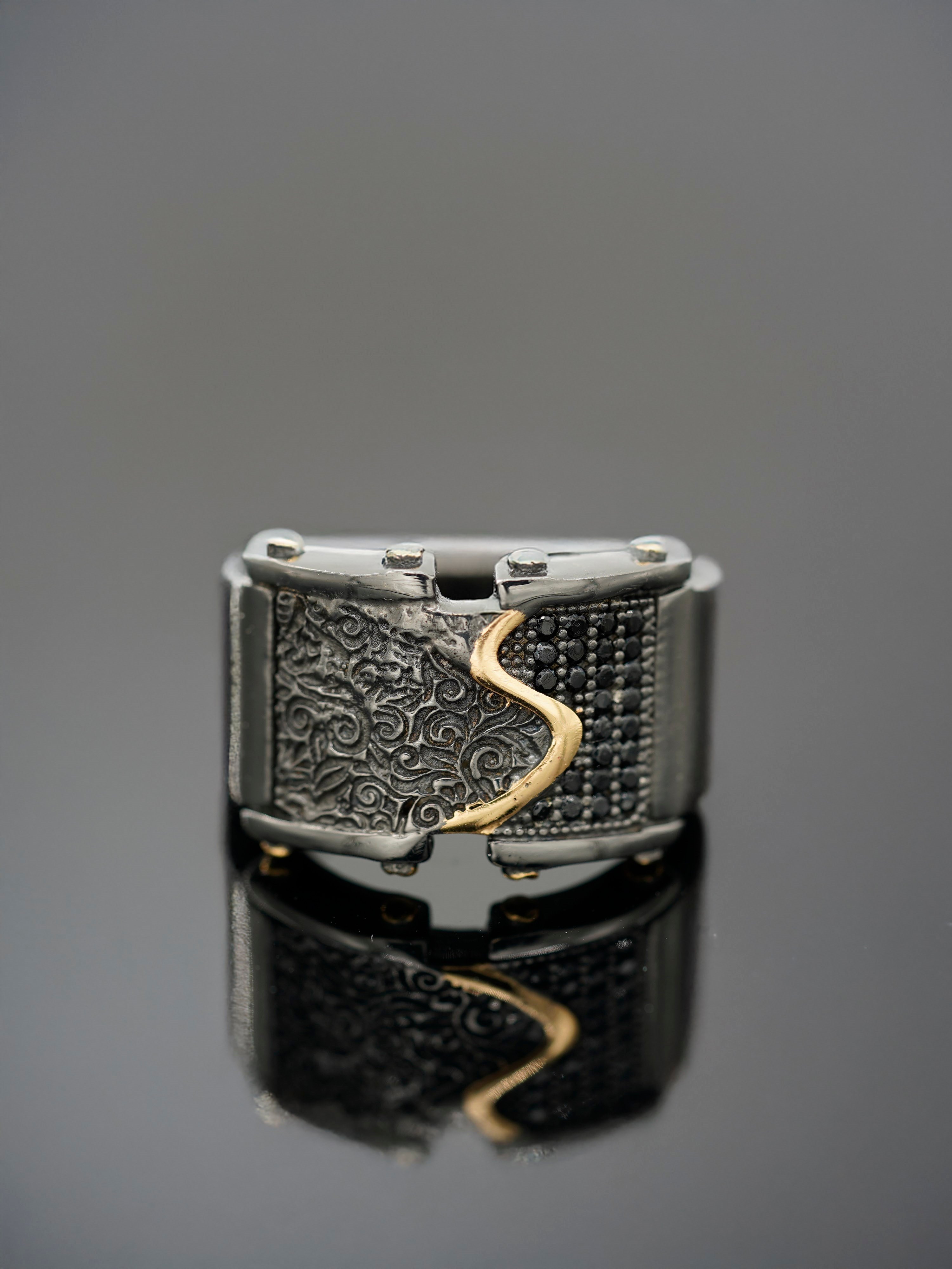 Luxury Design Ring