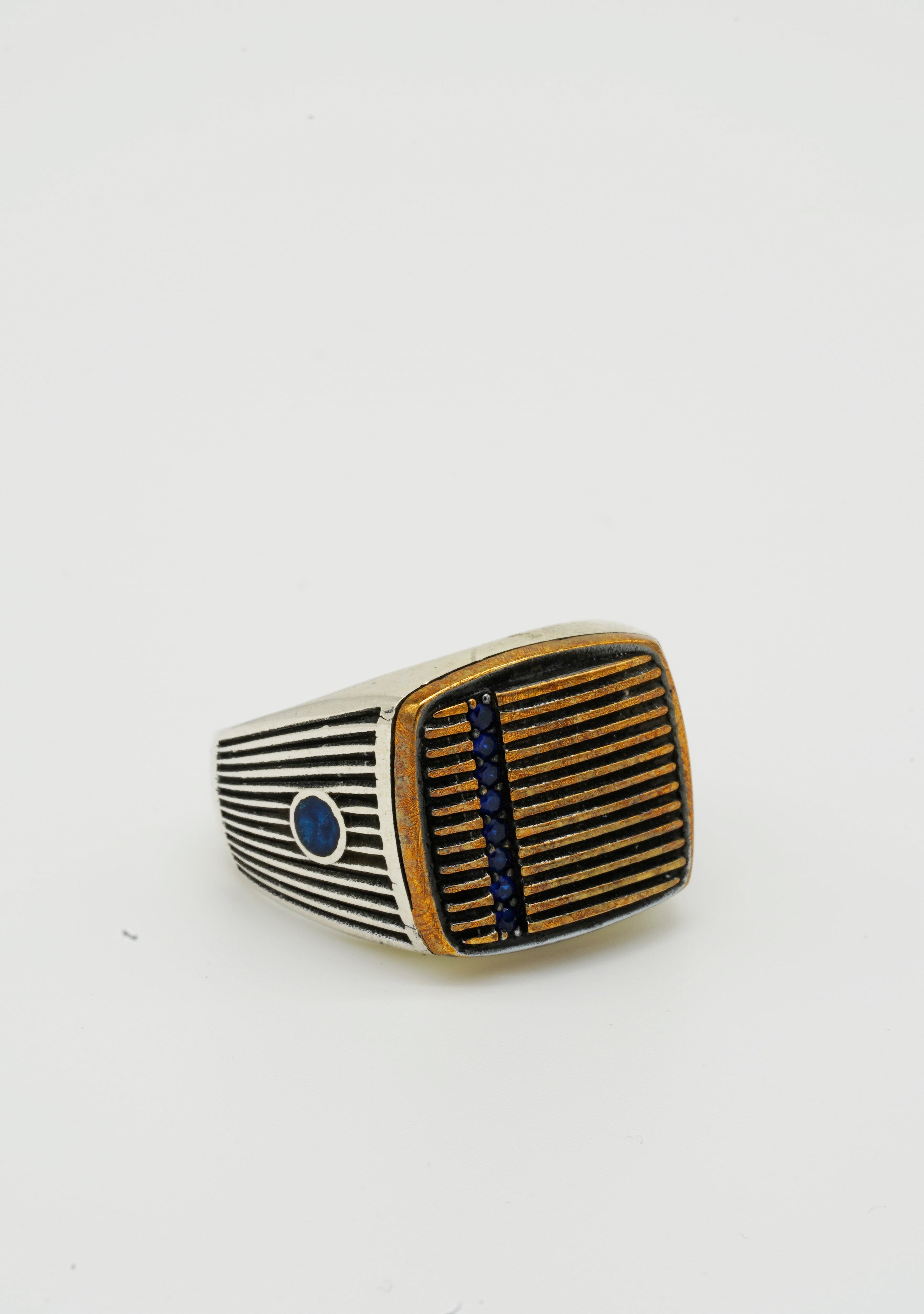 Luxury Design Ring
