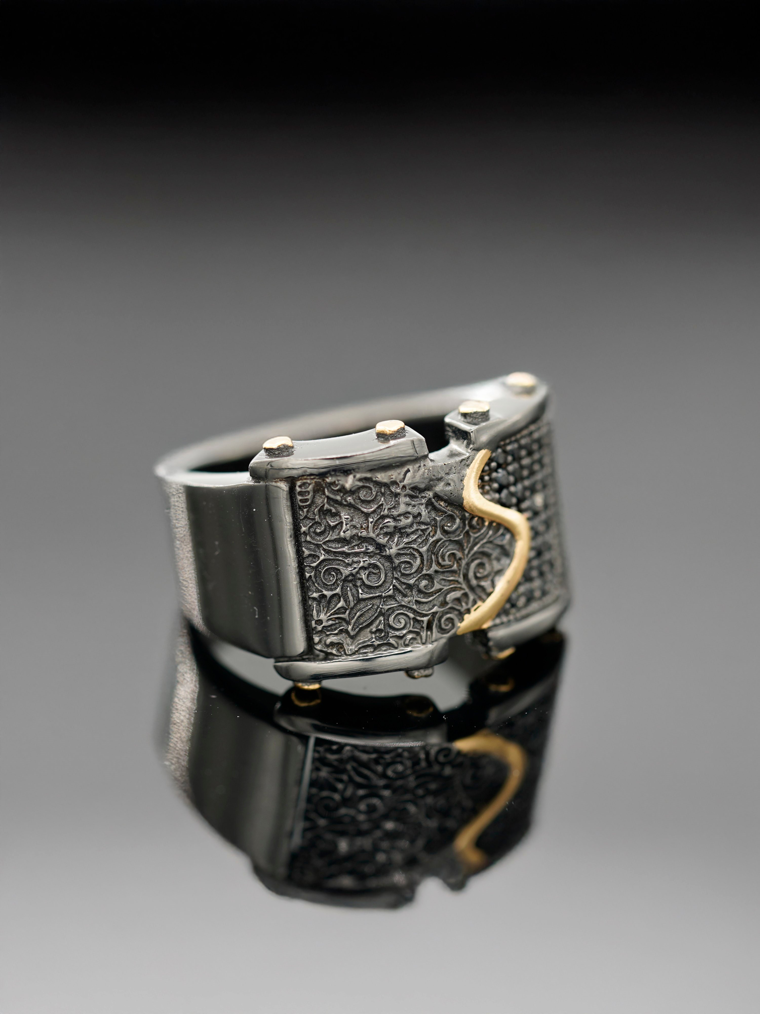 Luxury Design Ring