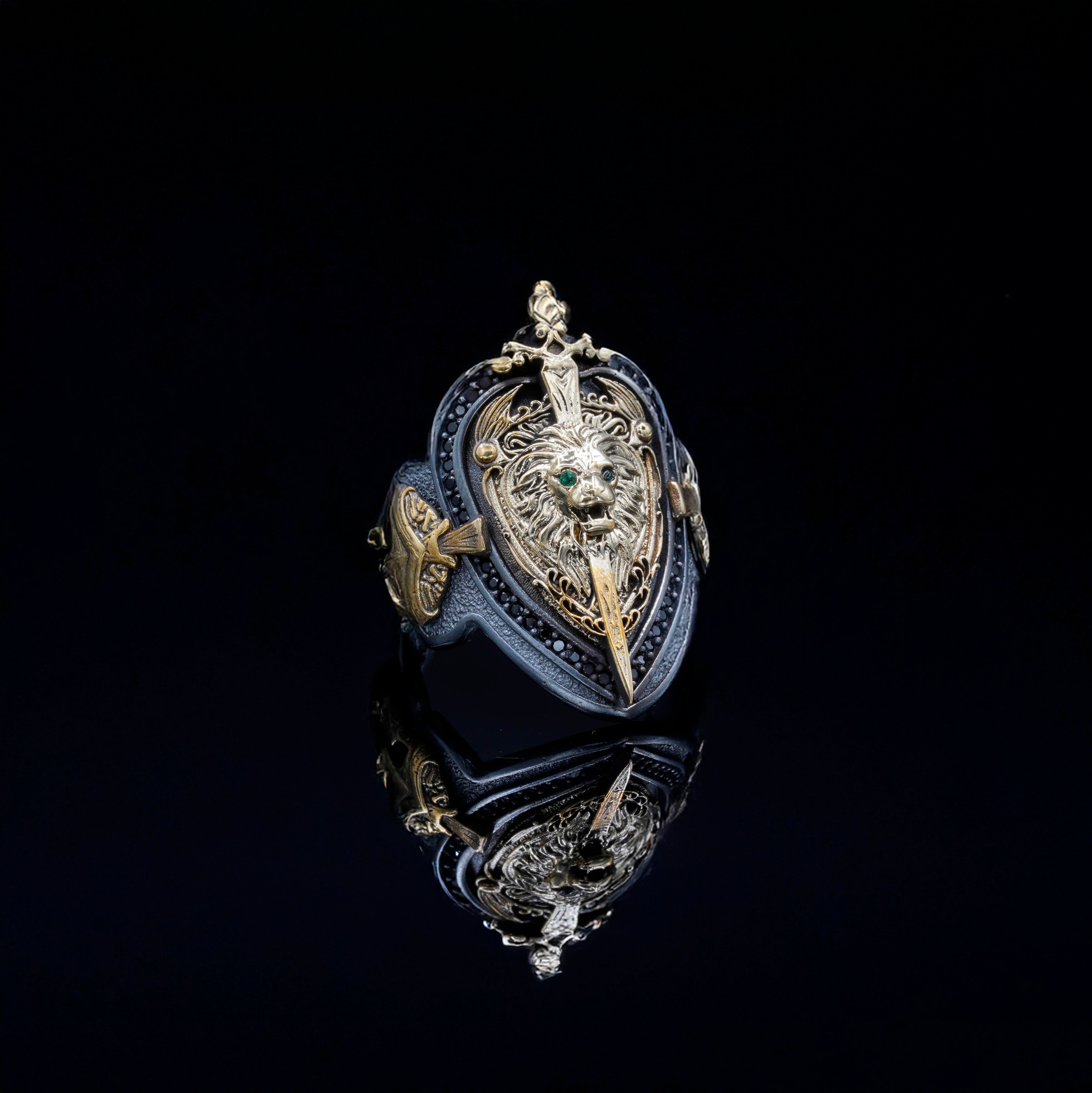 Luxury Green Eye Lion Ring