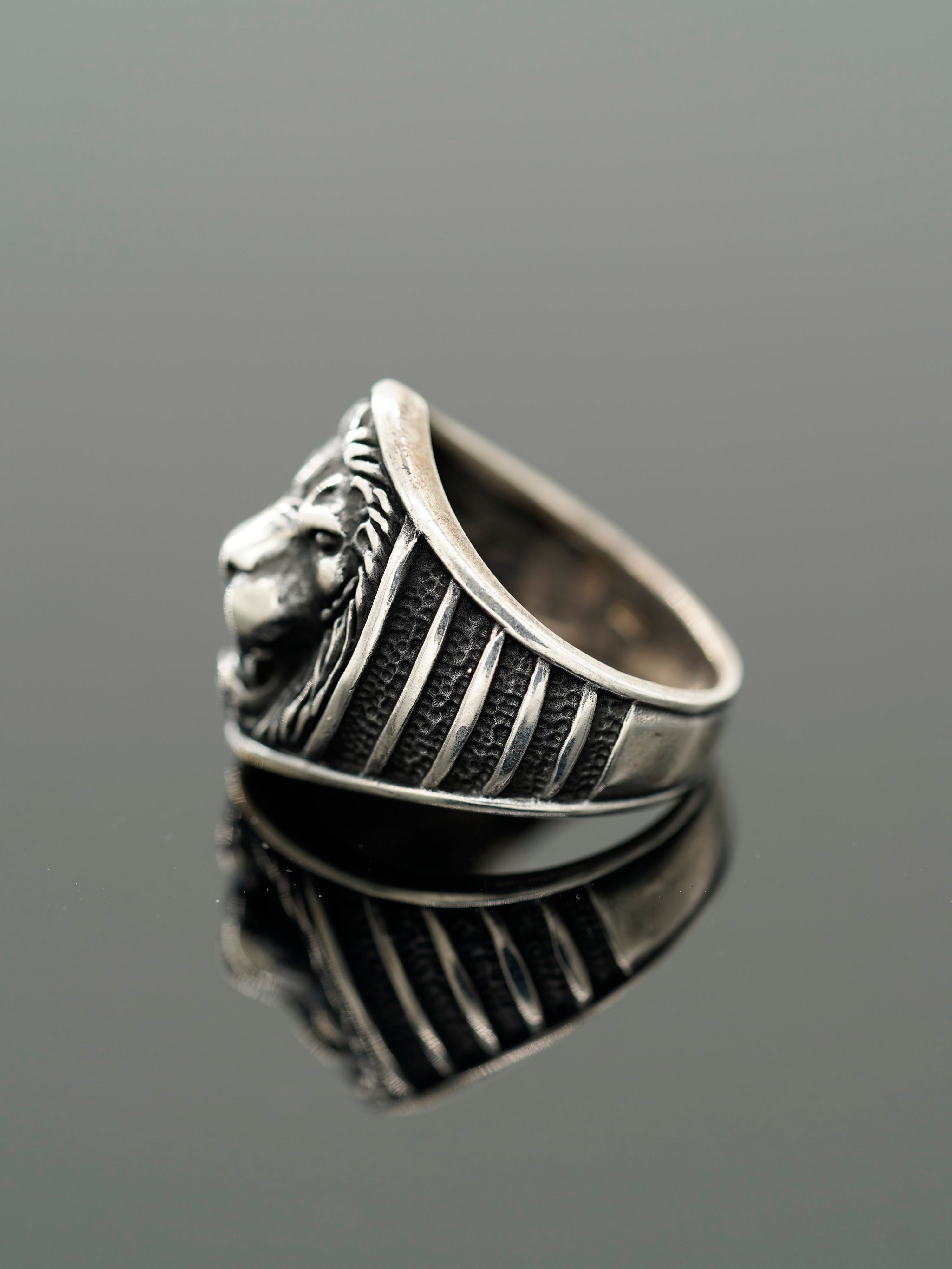 Luxury King Lion Ring