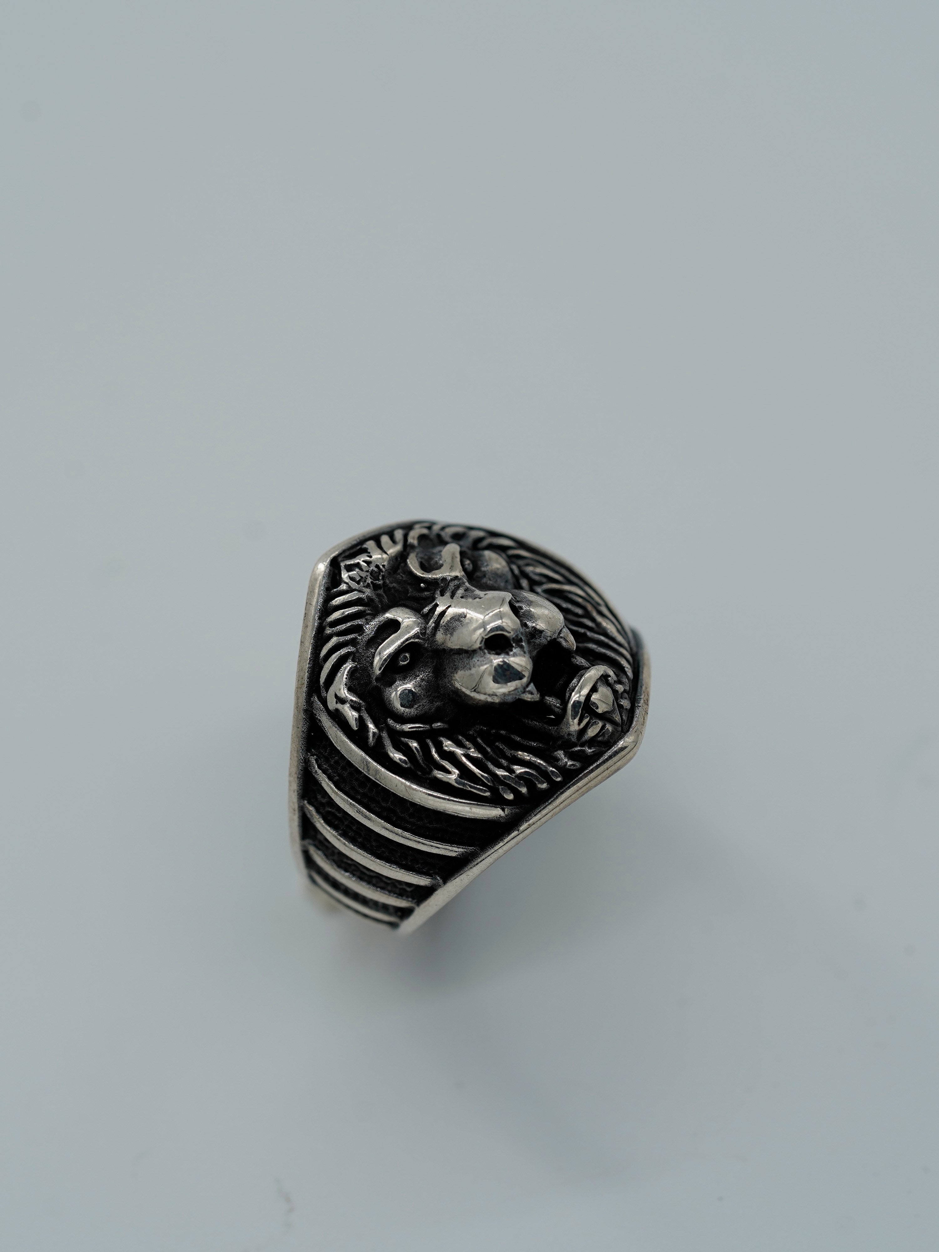 Luxury King Lion Ring