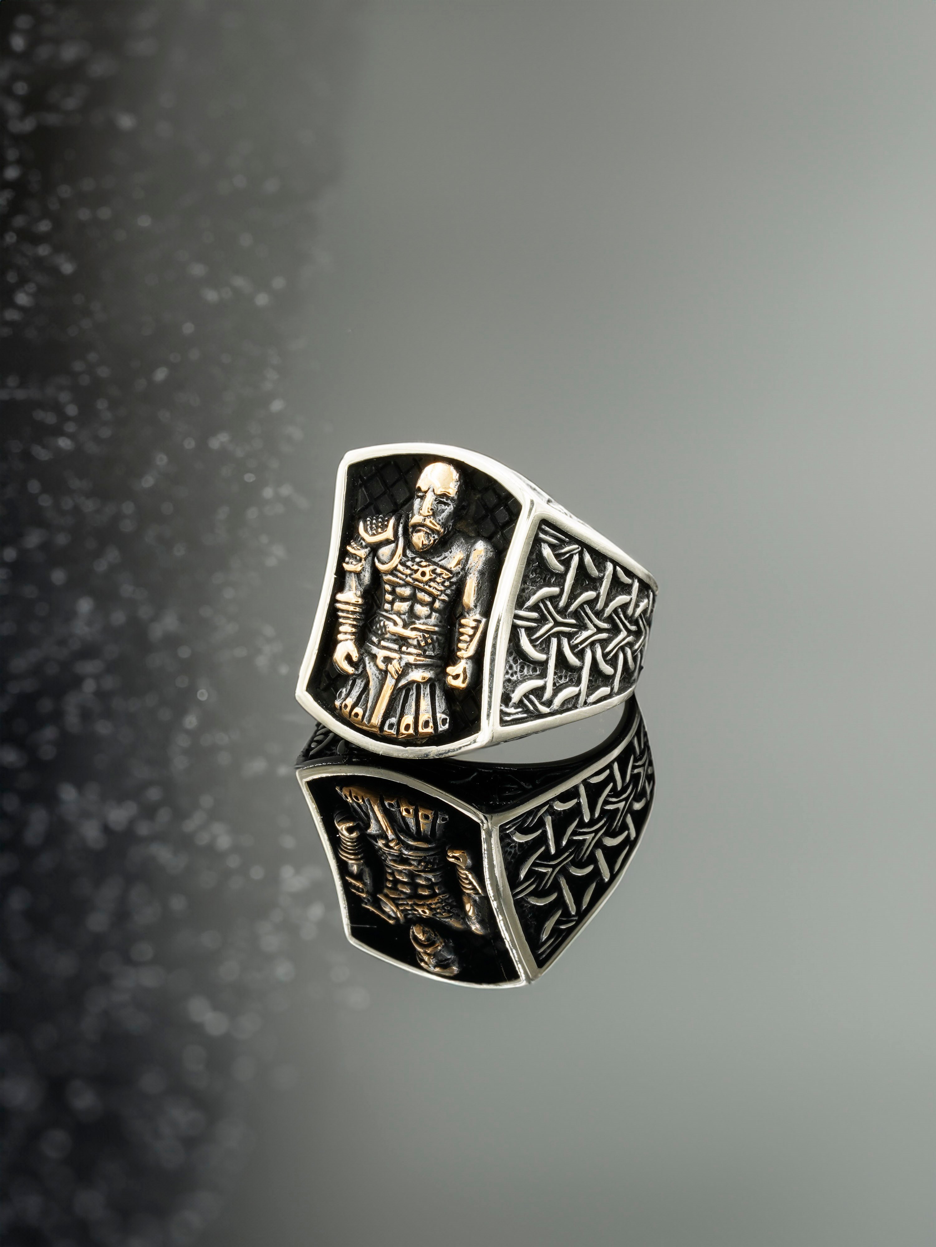 Luxury King Skull Ring