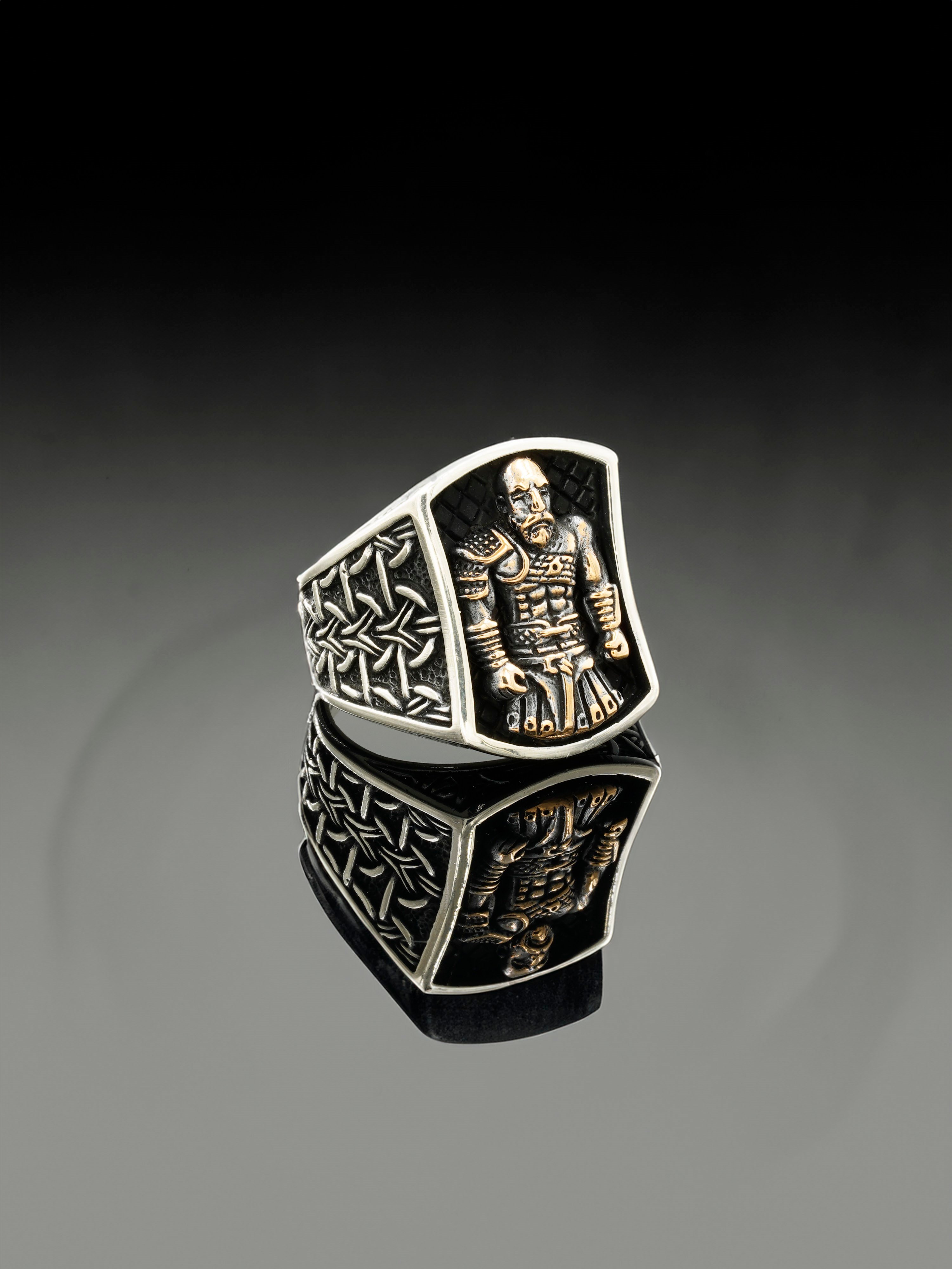 Luxury King Skull Ring