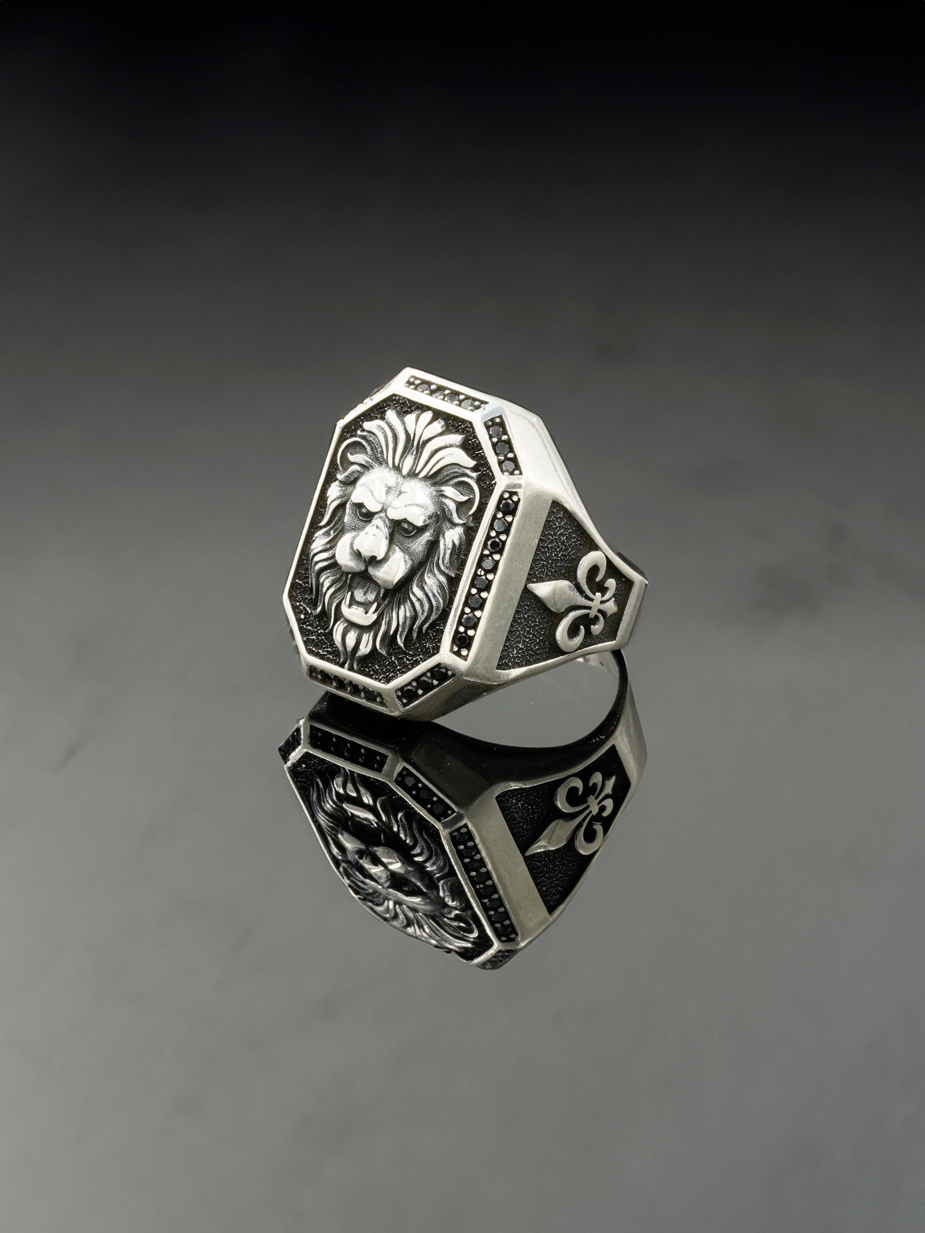Luxury Lion Ring