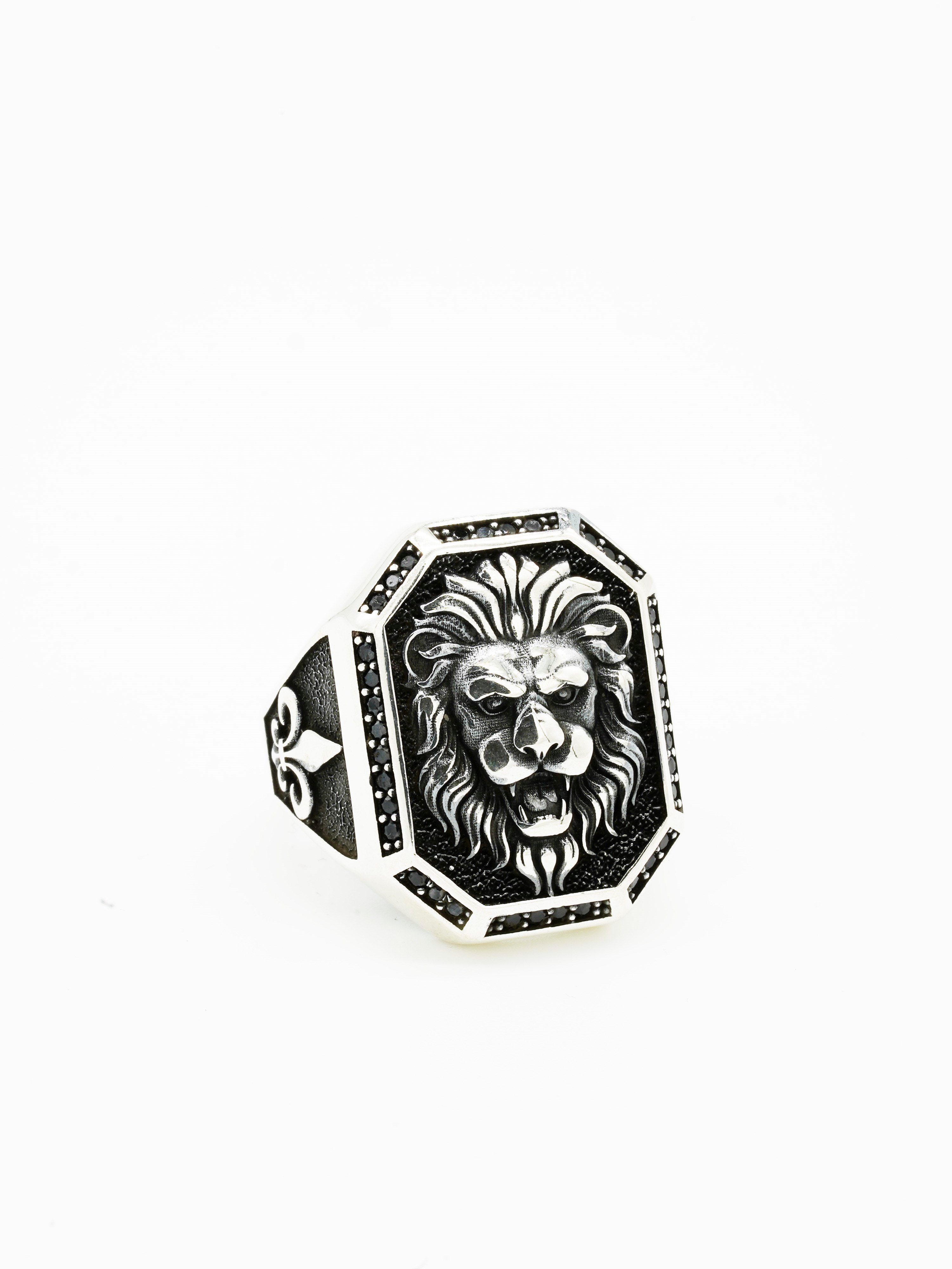 Luxury Lion Ring