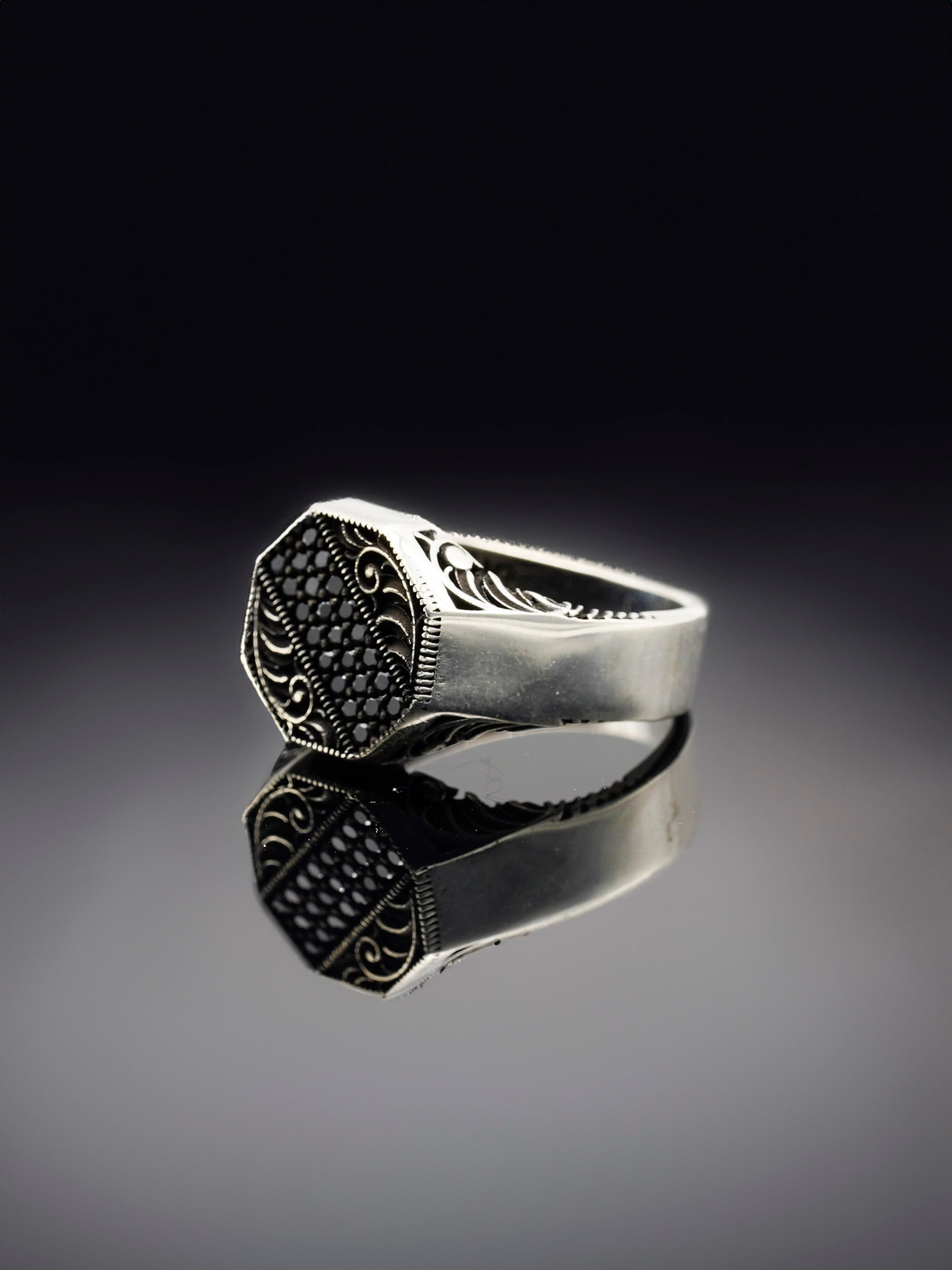 Luxury Minimal Ring