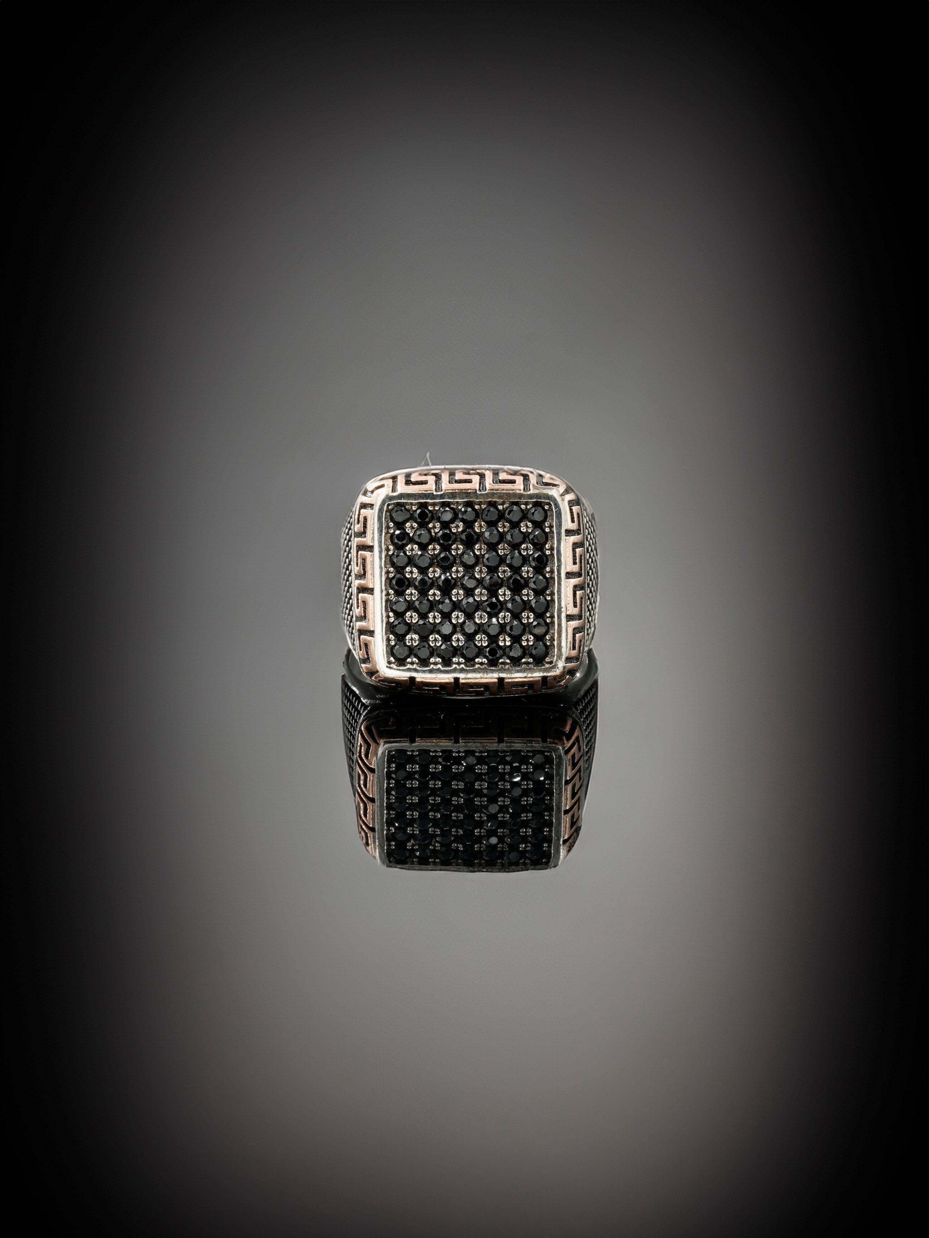 Luxury Minimalist Design Ring