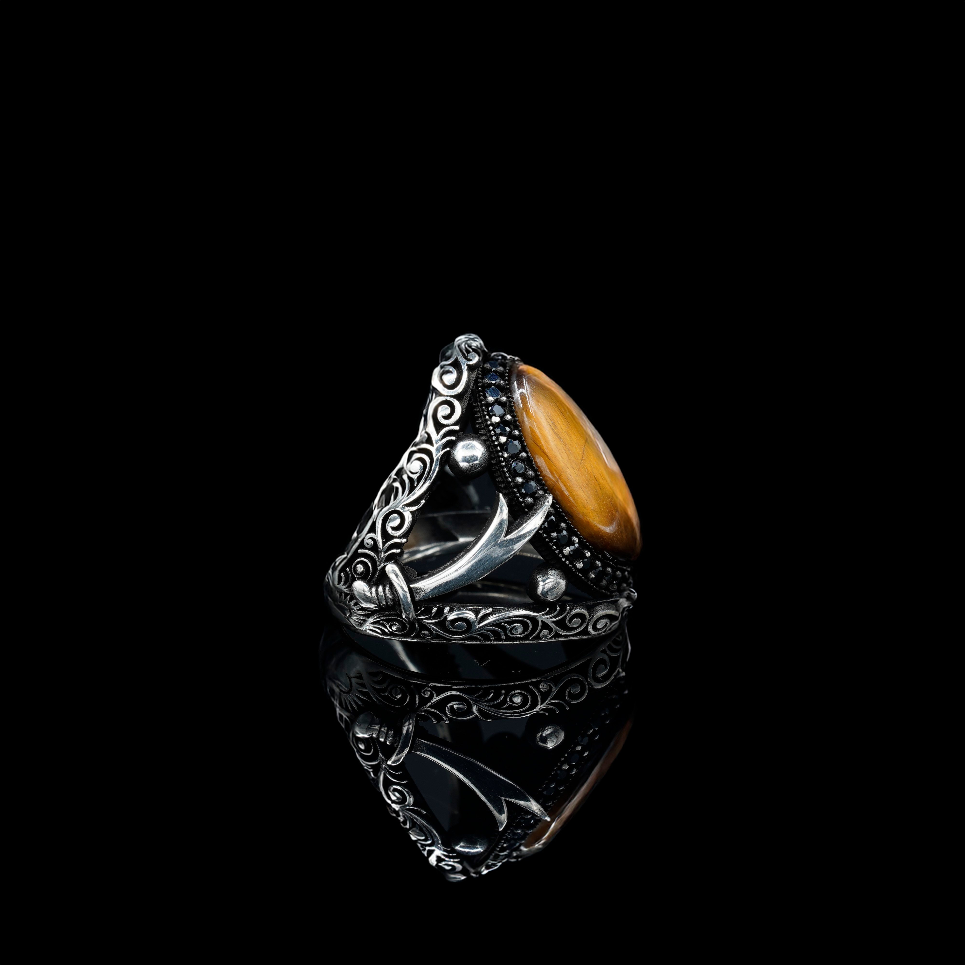 Luxury Red Zircon Stone Ring