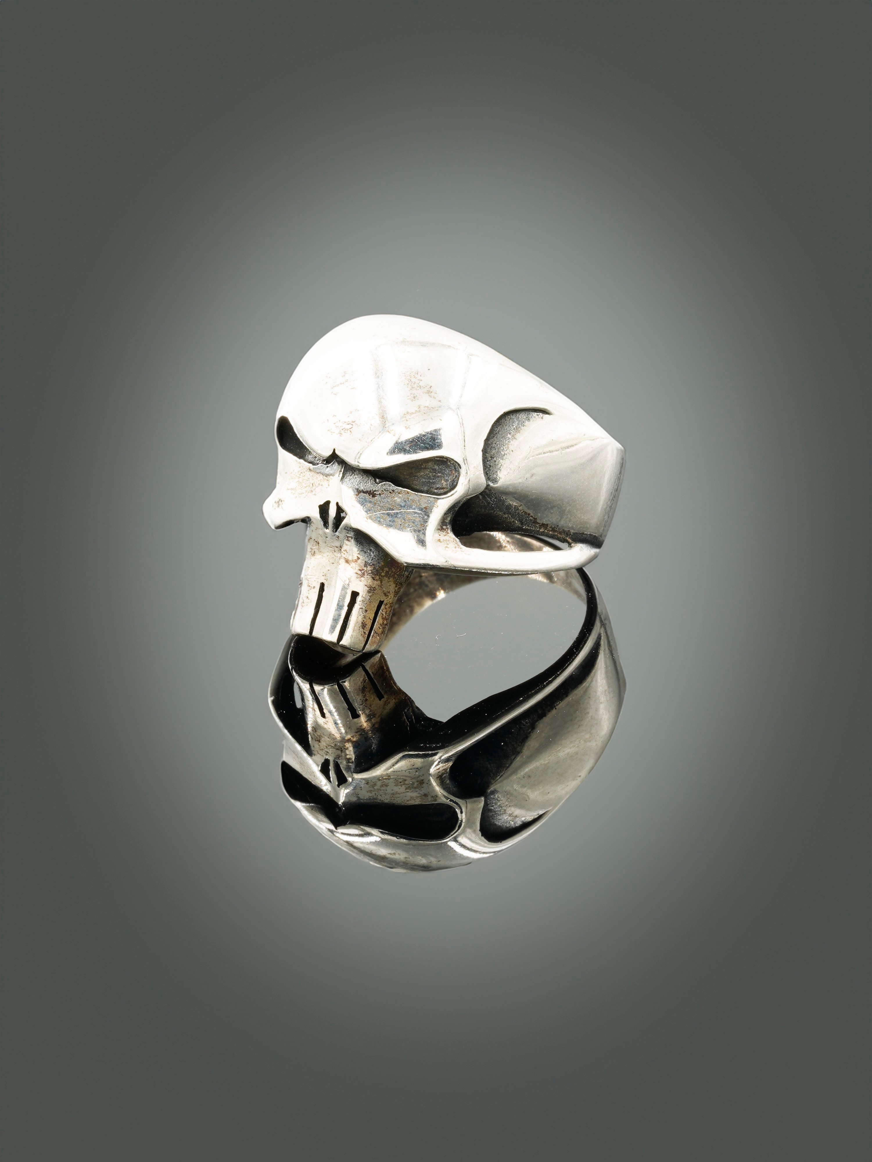 Luxury Skull Ring Design 2