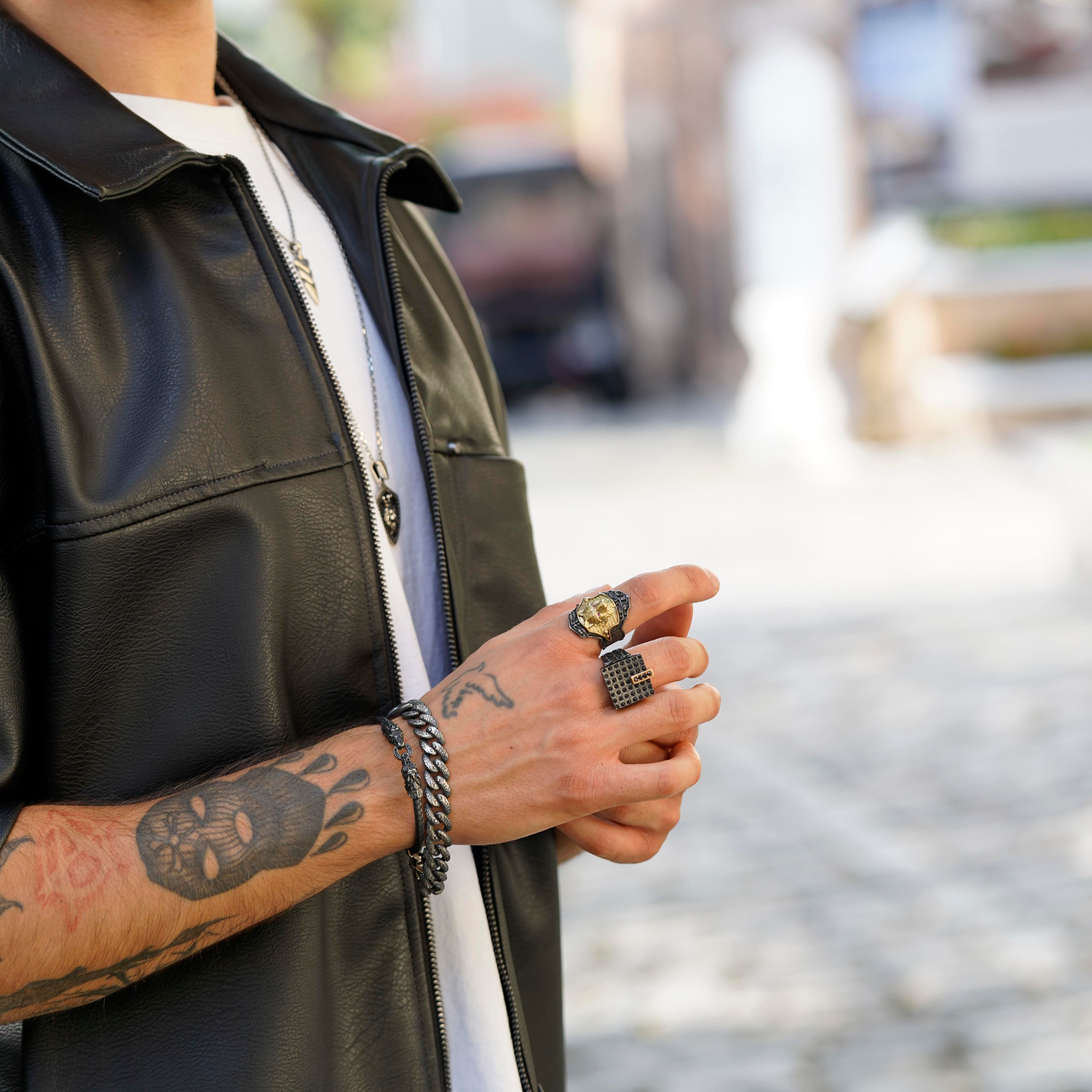 Luxury Wolf Oxidized Ring