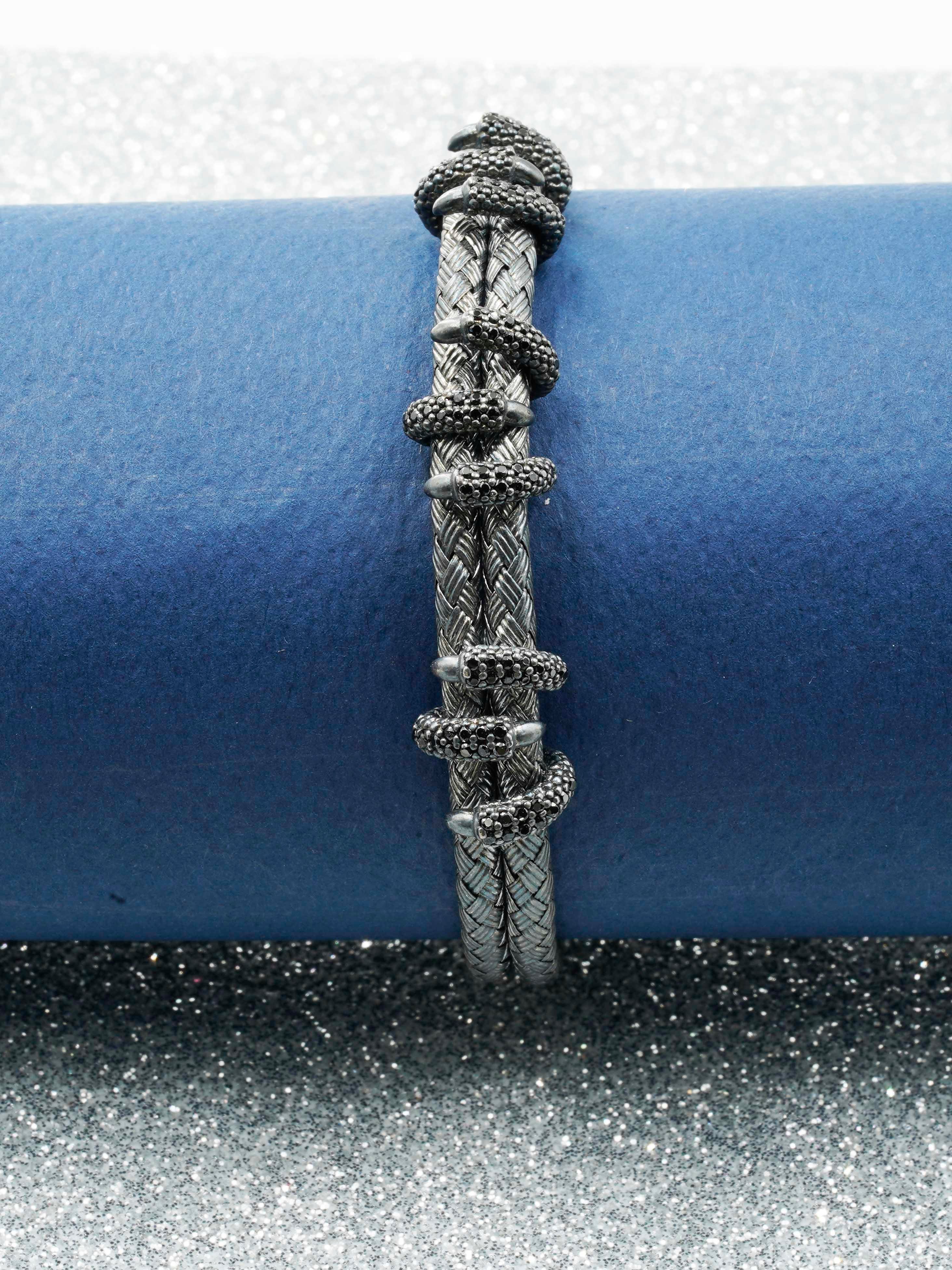 Premium Royal Claws