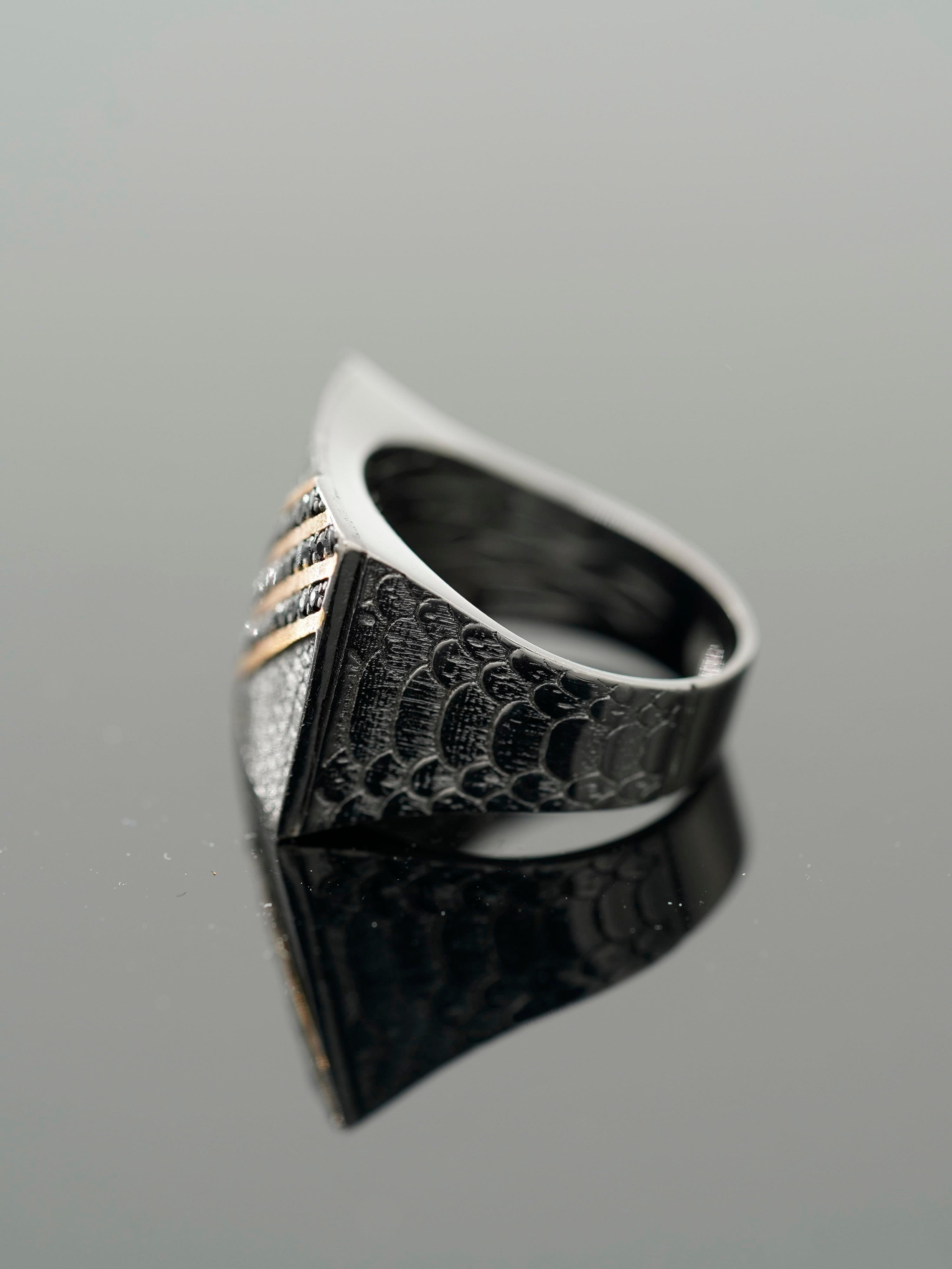Premium World of Stones Ring