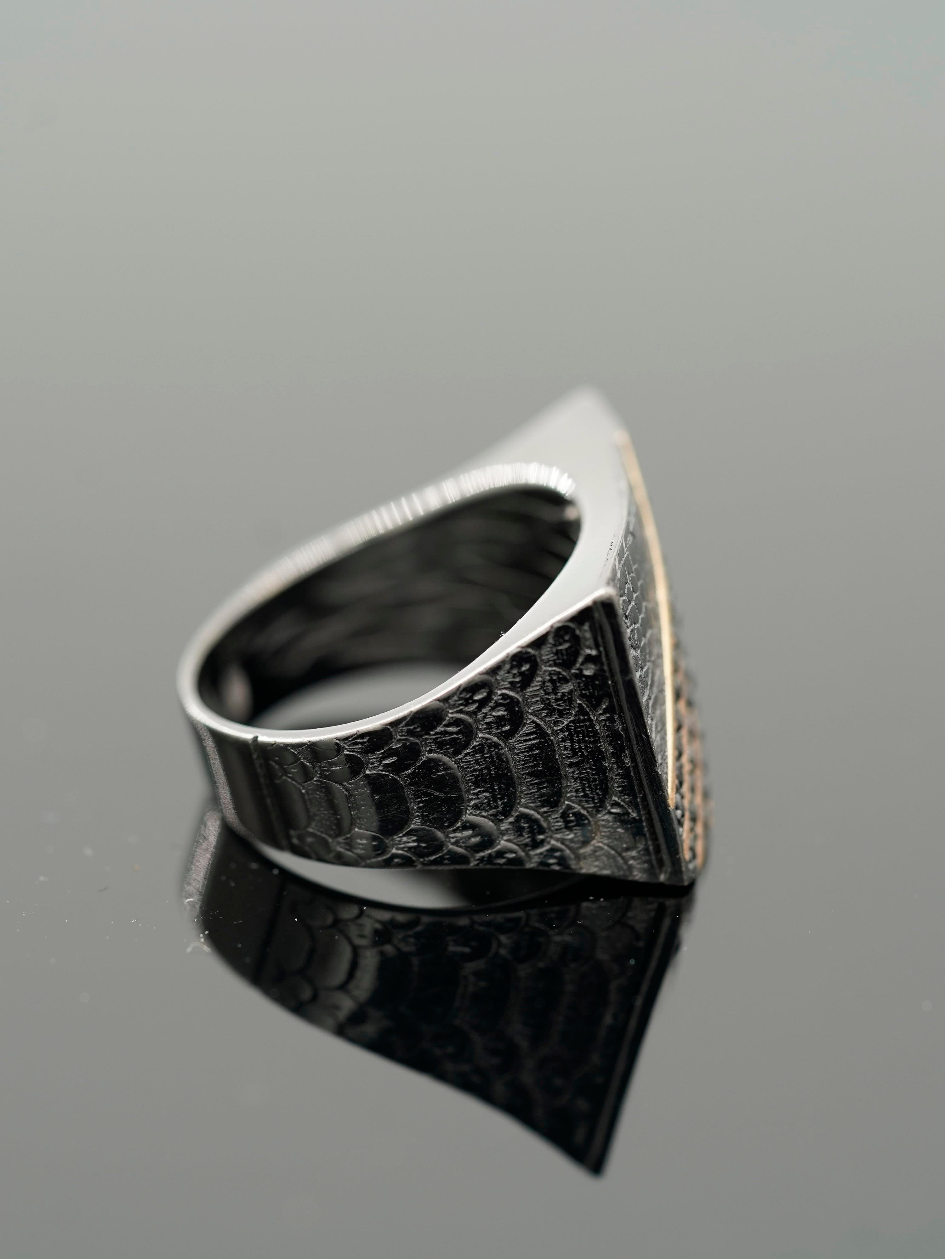 Premium World of Stones Ring