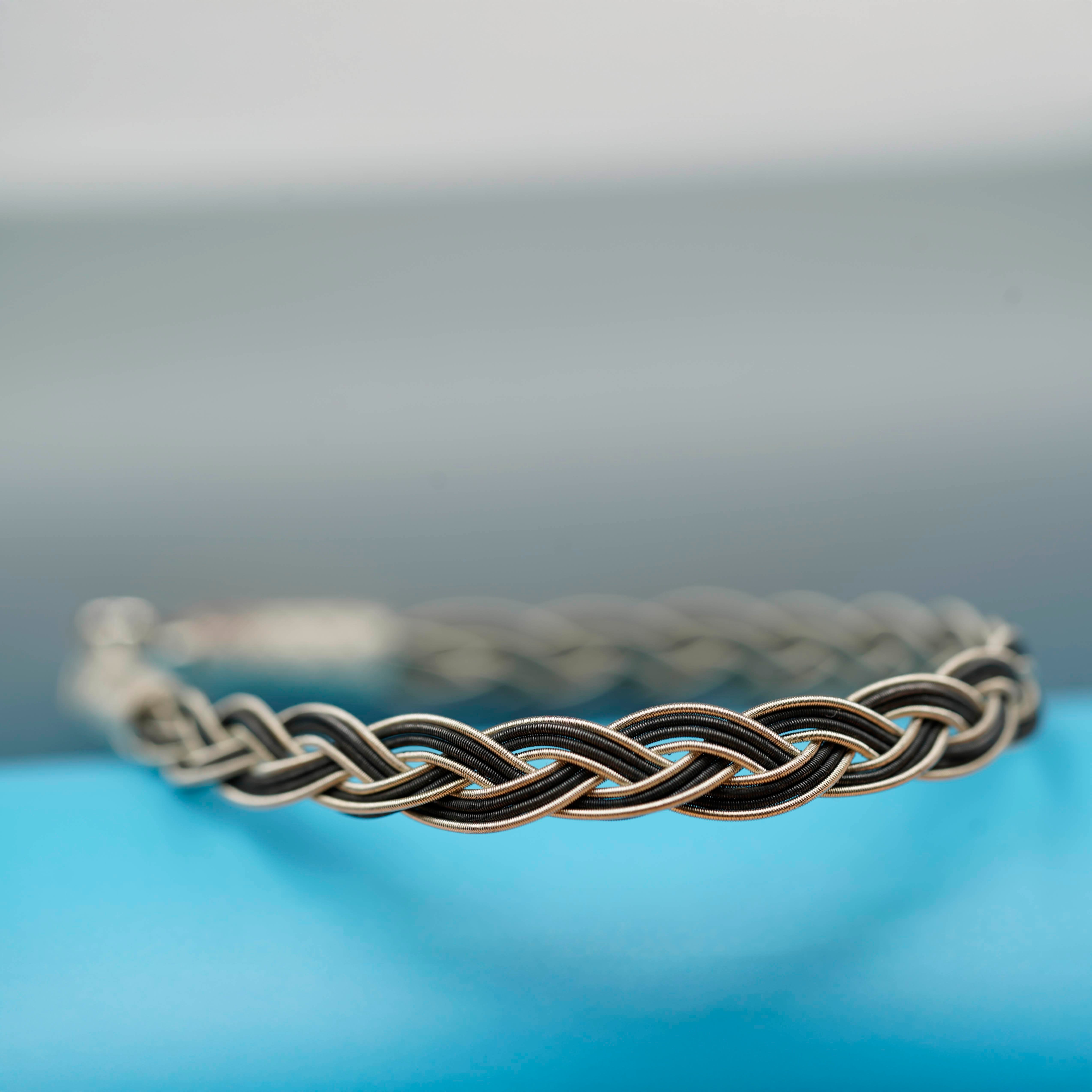 Royal Braid, Black & White Love