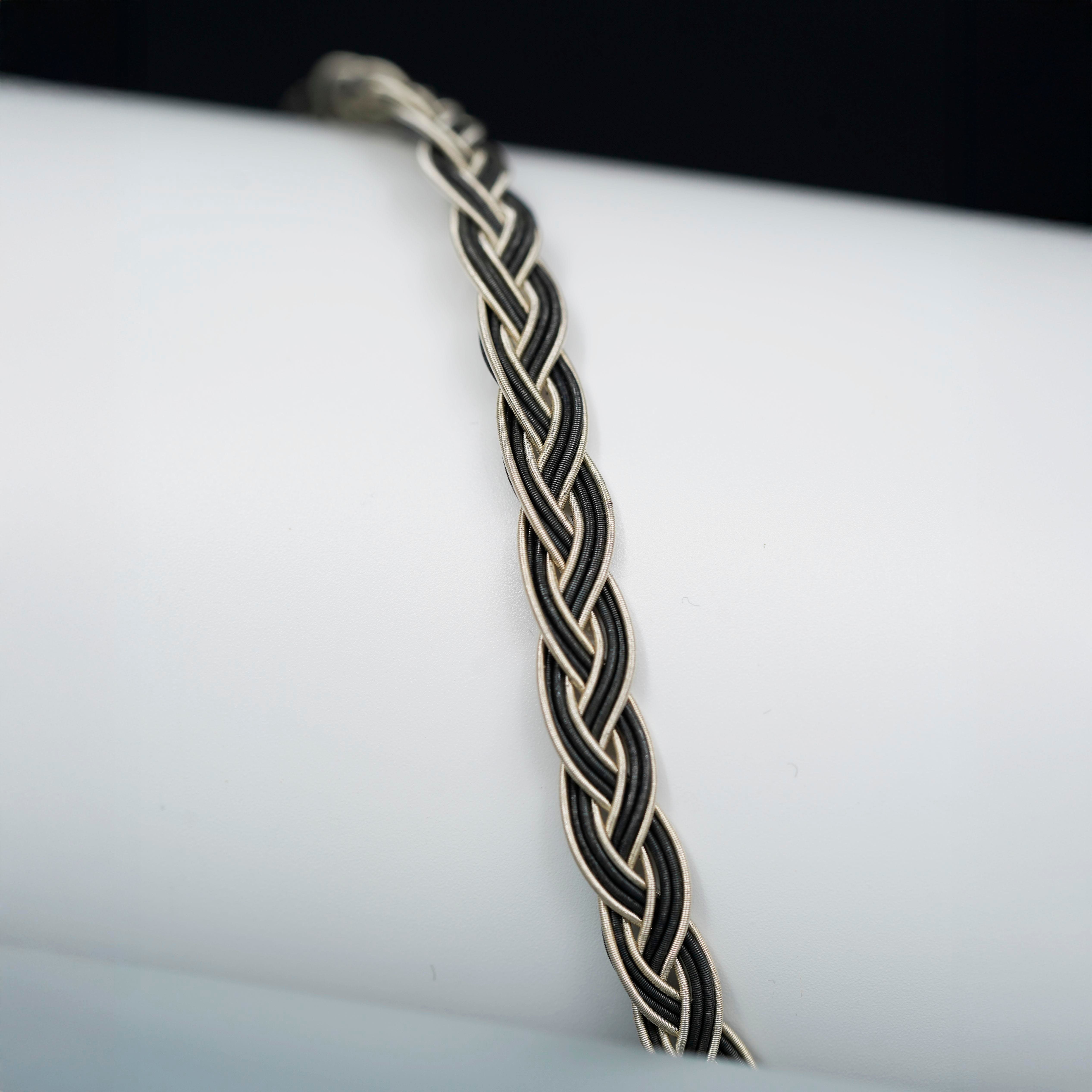 Royal Braid, Black & White Love