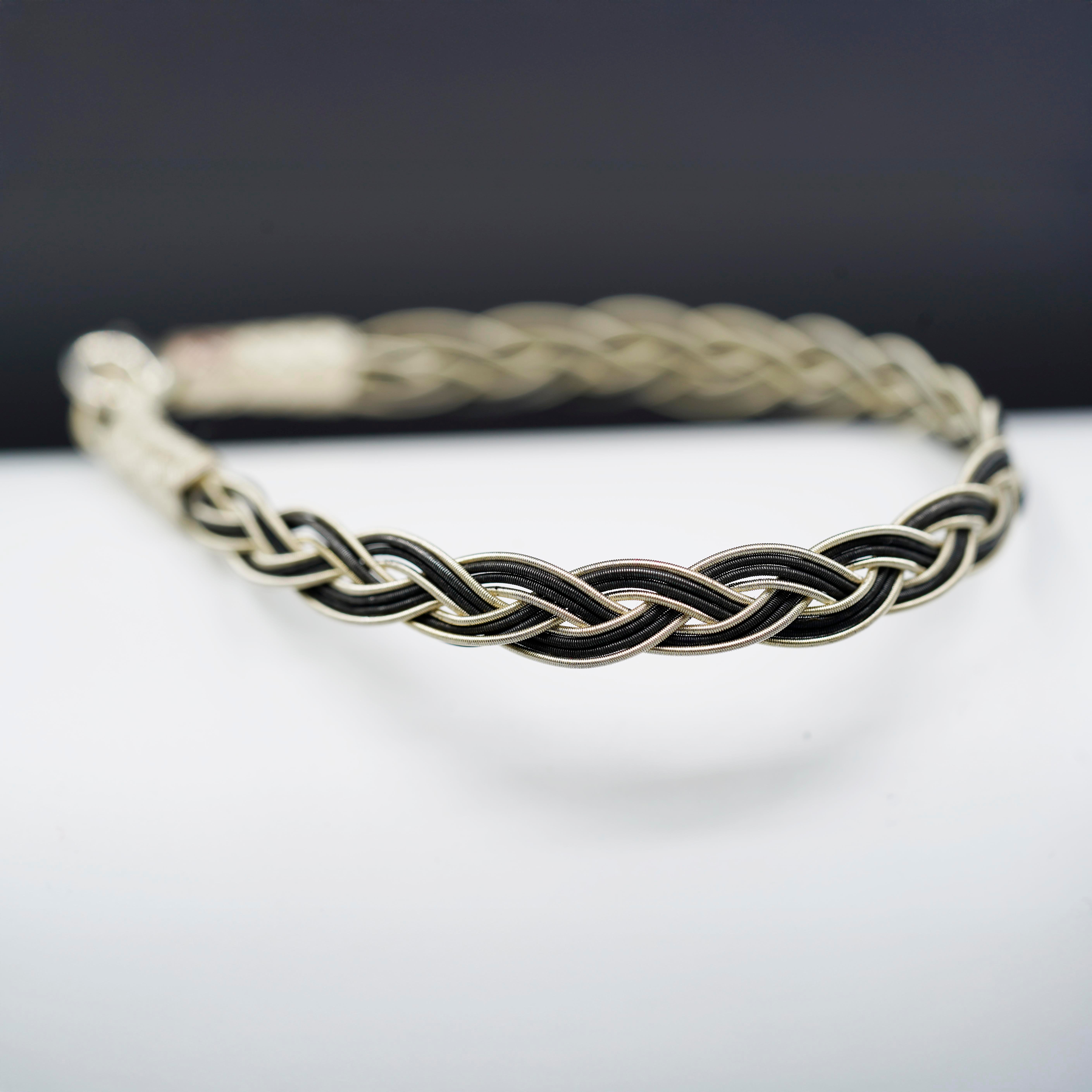 Royal Braid, Black & White Love
