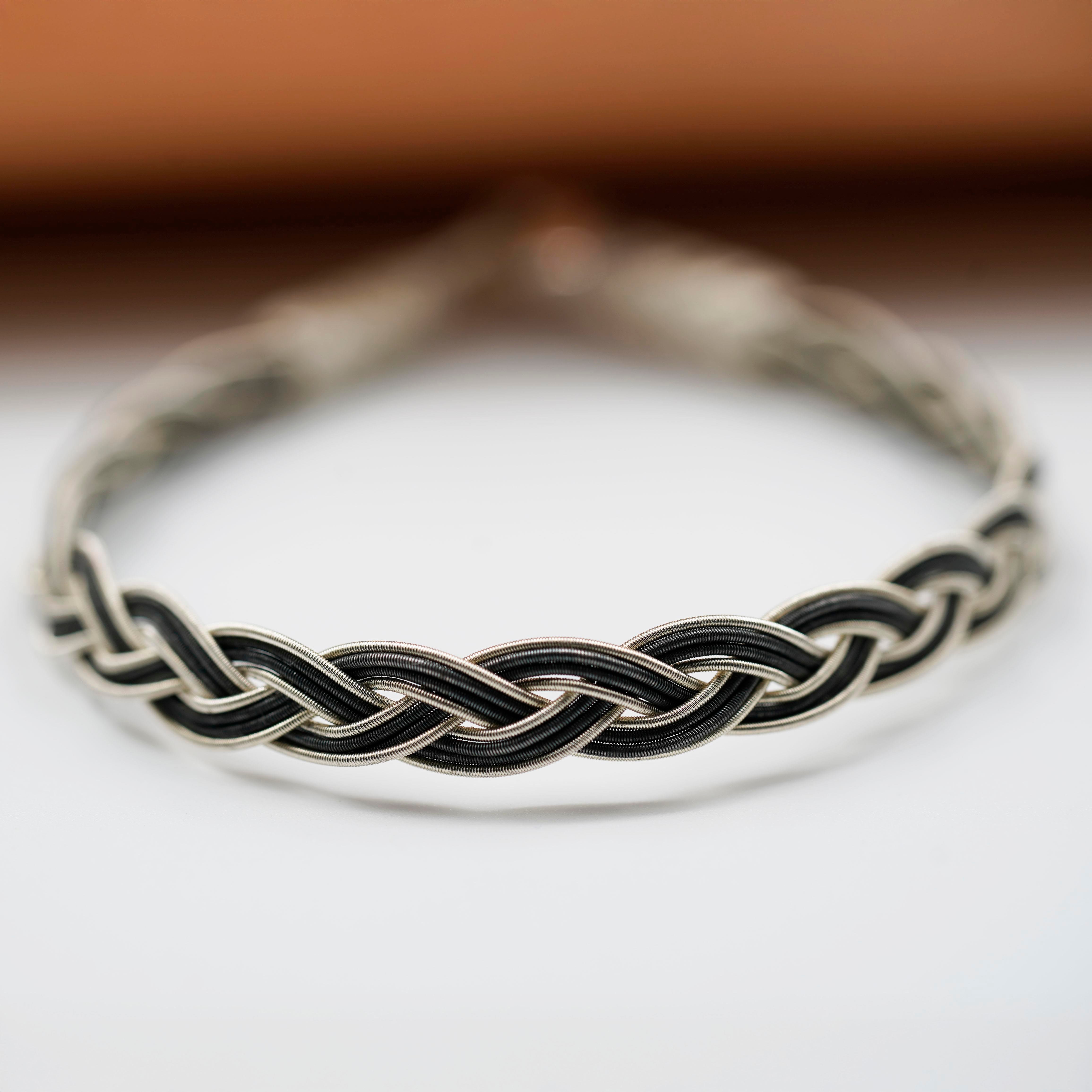 Royal Braid, Black & White Love