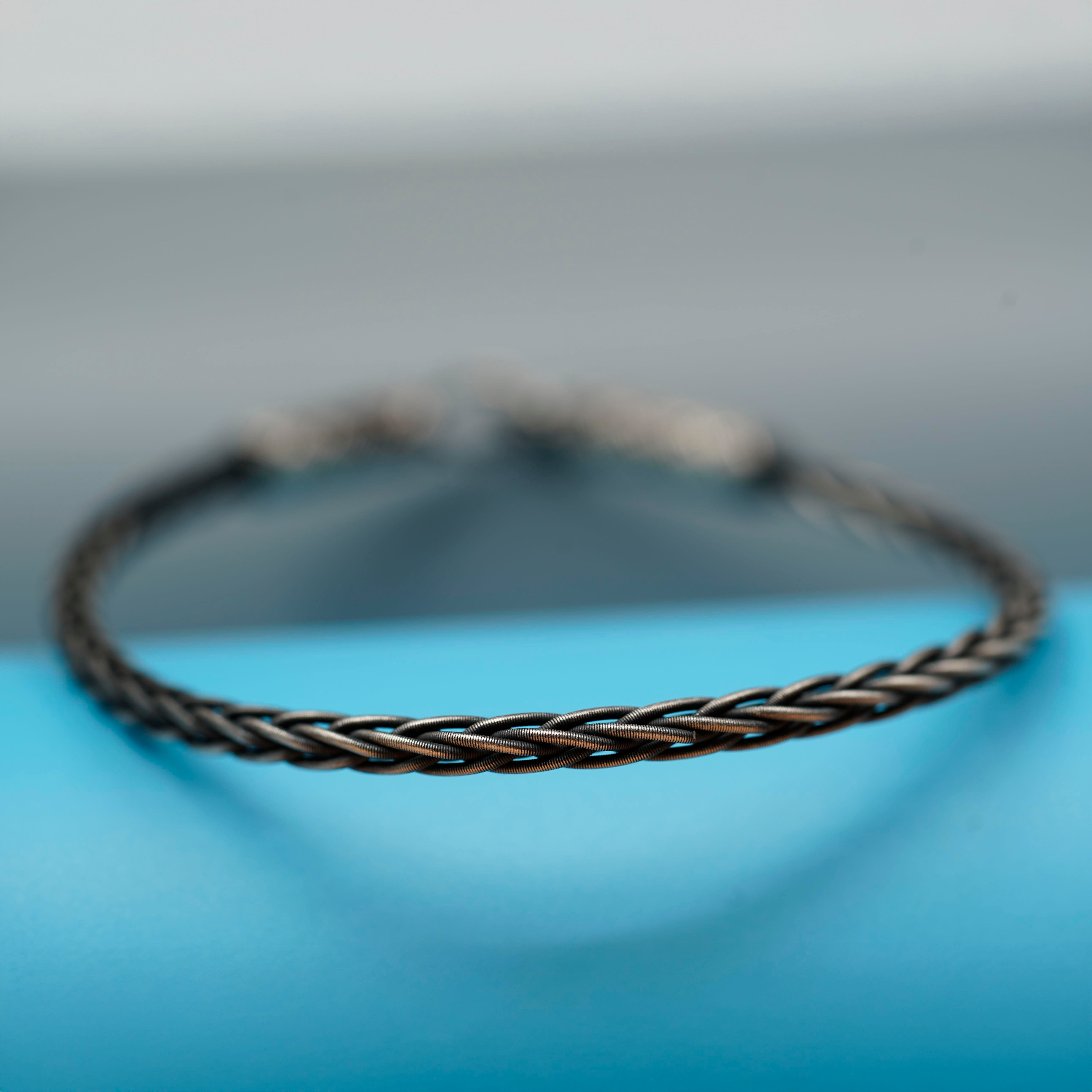 Royal Braid, Invincible Black