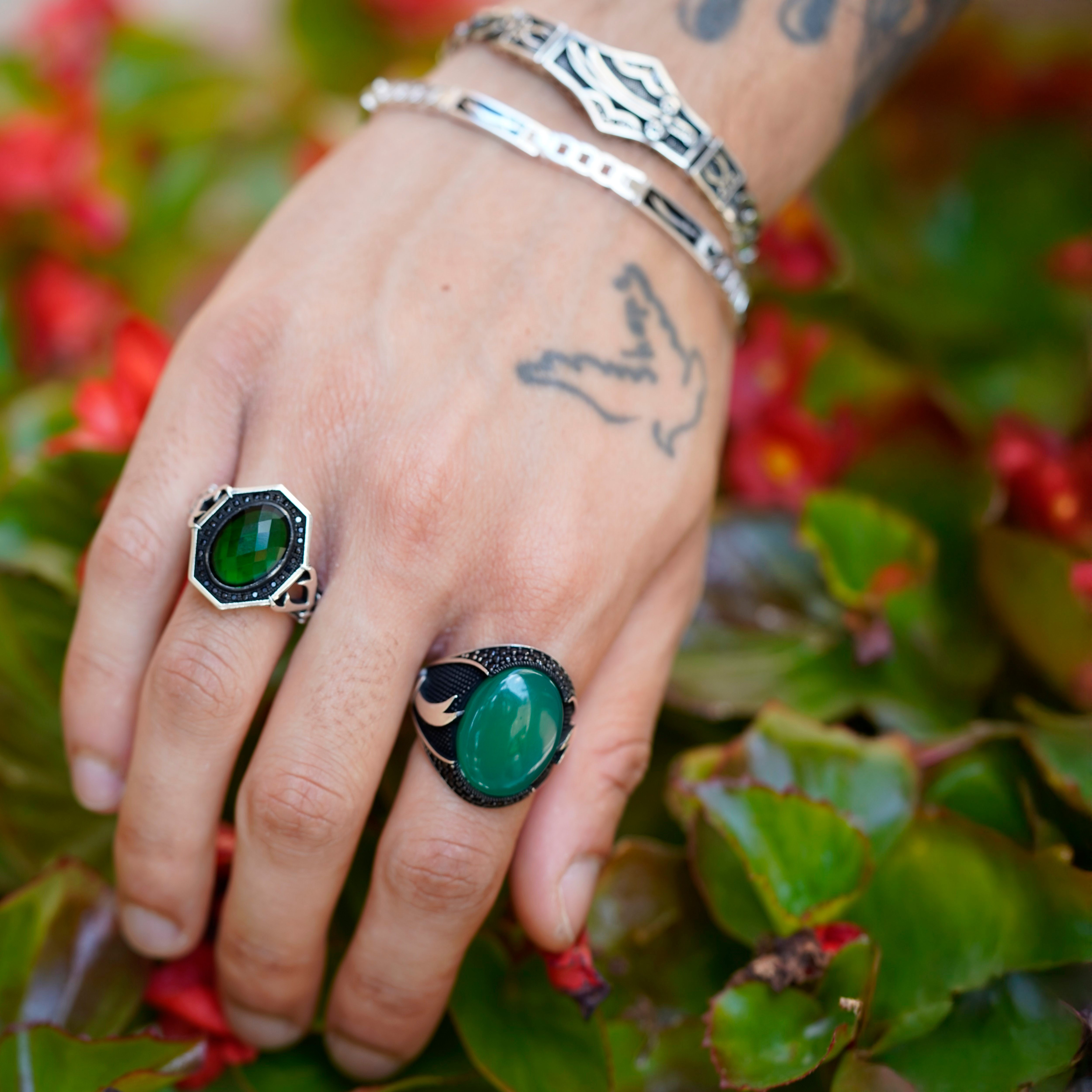 Unique Ring