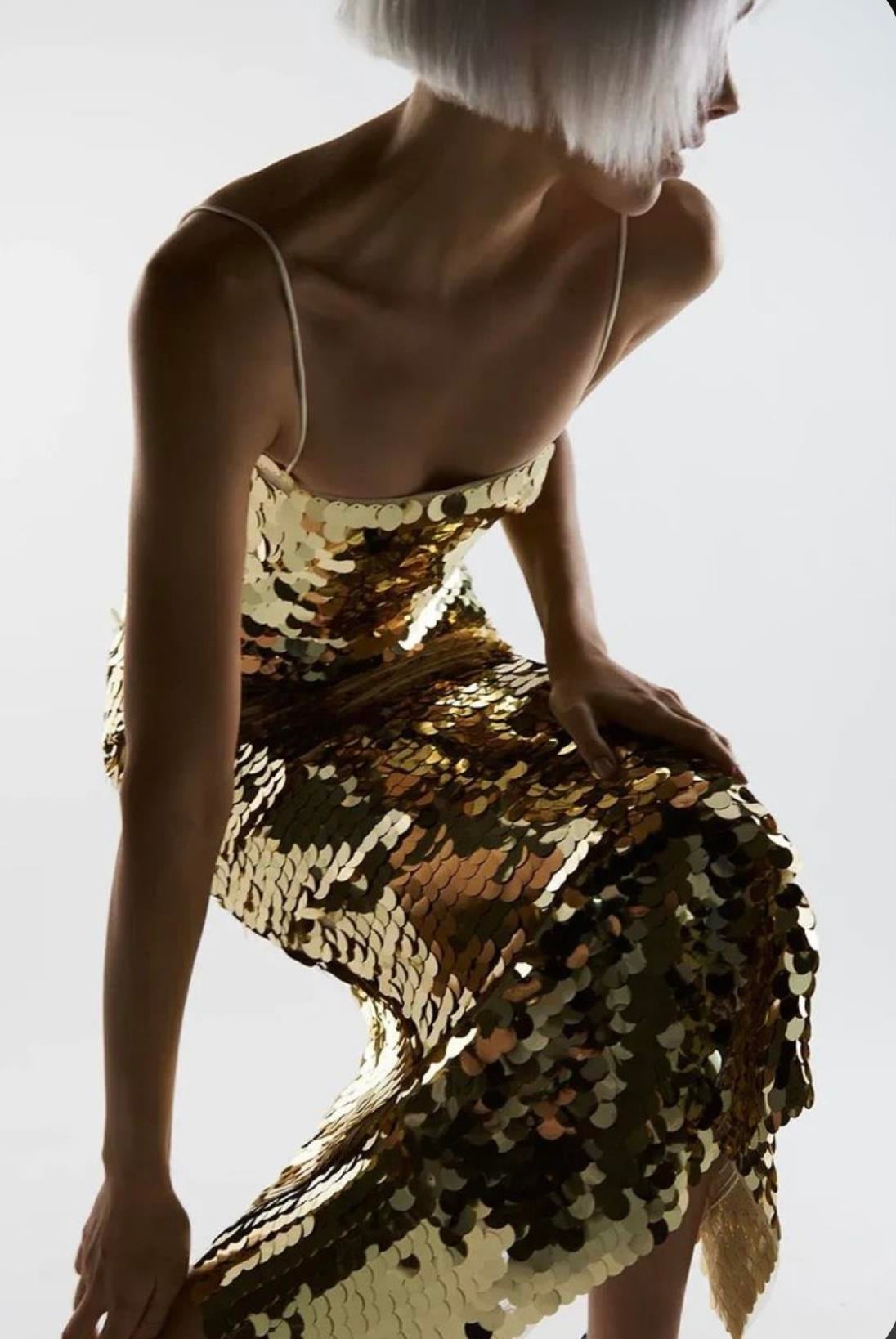 Askılı Gold Pullu Midi Tasarım Elbise