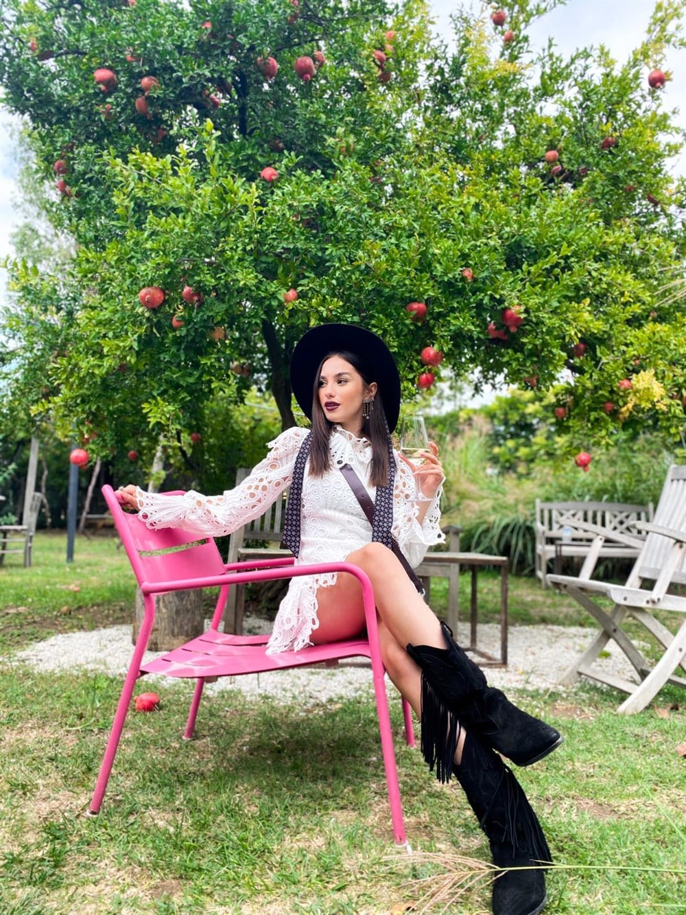 Beyaz Uzun Kollu Mini Tasarım Elbise