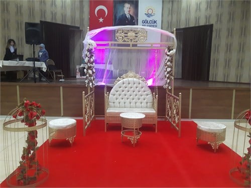 Kına Tahtı