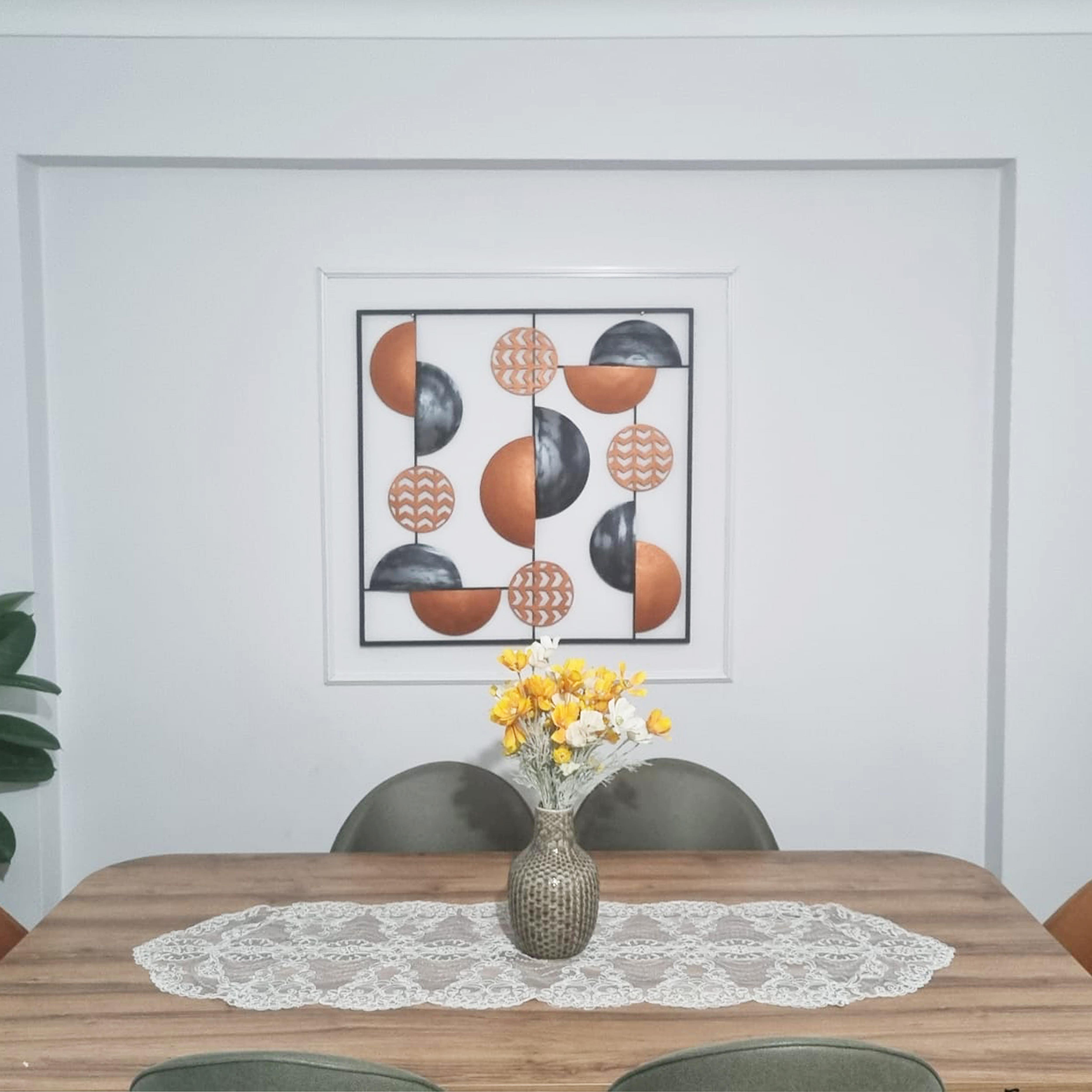 Derya T. İçin Özelleştirilmiş 80x80 cm Özel Ölçü Metal Duvar Dekoru ve 80x22 cm Özel Ölçü Metal Askılık Seti