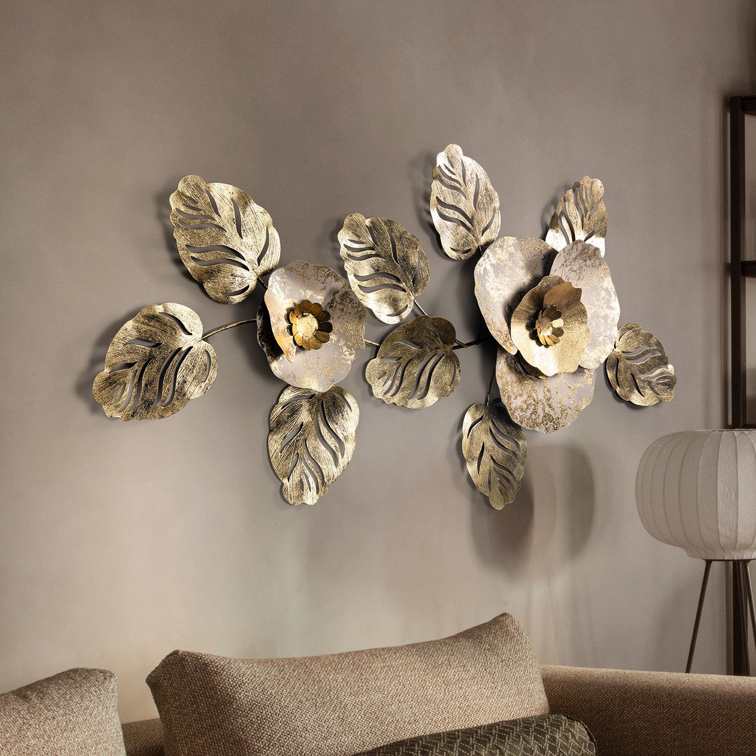 Gold Yaprak ve Çiçek Desenli El Yapımı Metal Duvar Tablosu – Lüks Salon Dekorasyonu 100x55 cm