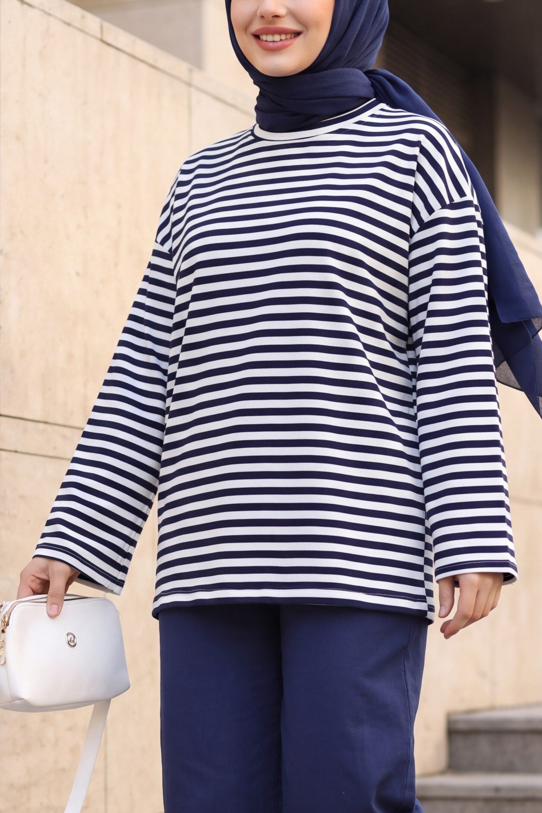 Bisiklet Yaka Kalın Çizgili Likralı Oversize Sweat -Koyu Lacivert